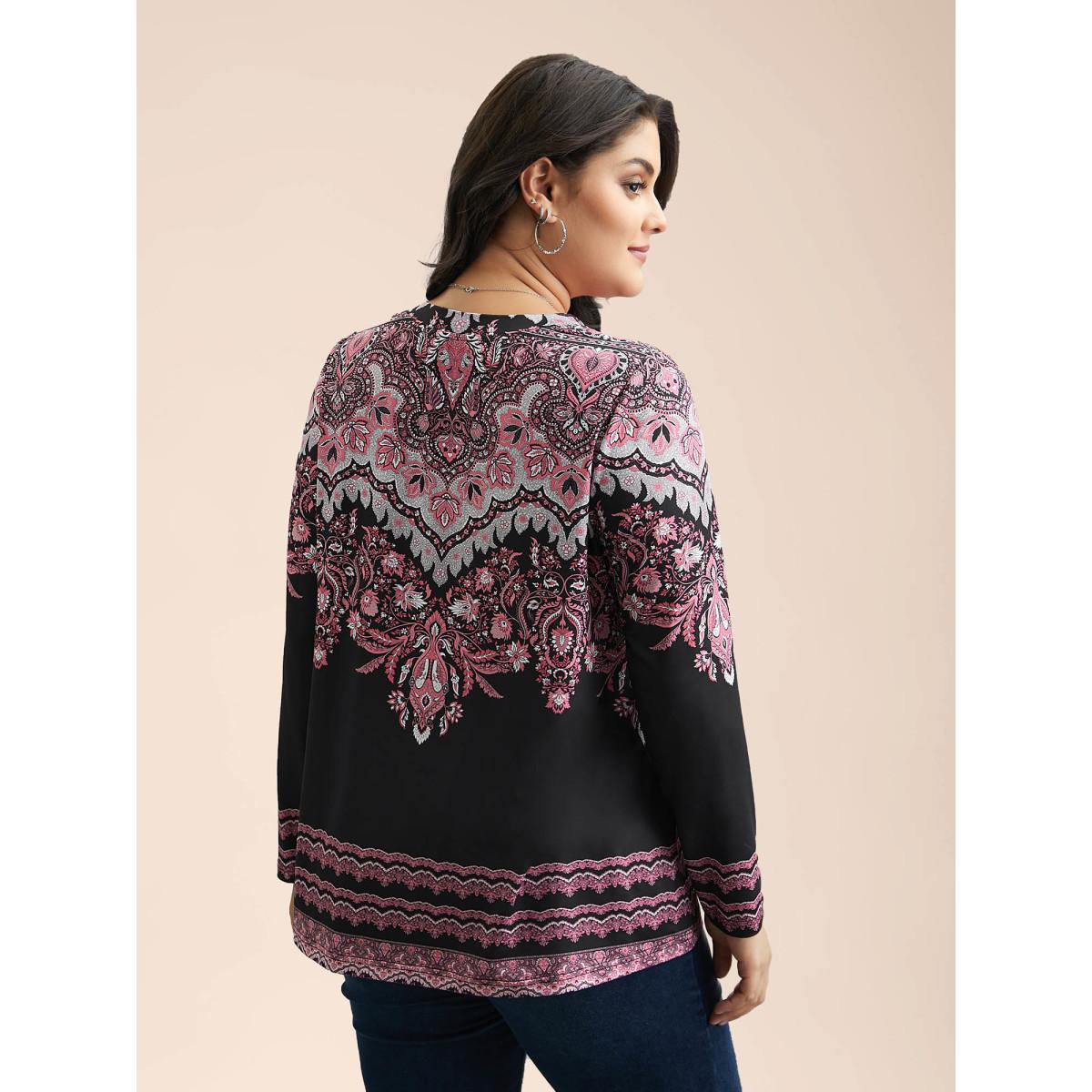 Plus Size Stretchy Boho Print Full Sleeve T-Shirt Black Women Casual Contrast V-neck Everyday T-shirts BloomChic 22-24/3X Product Image