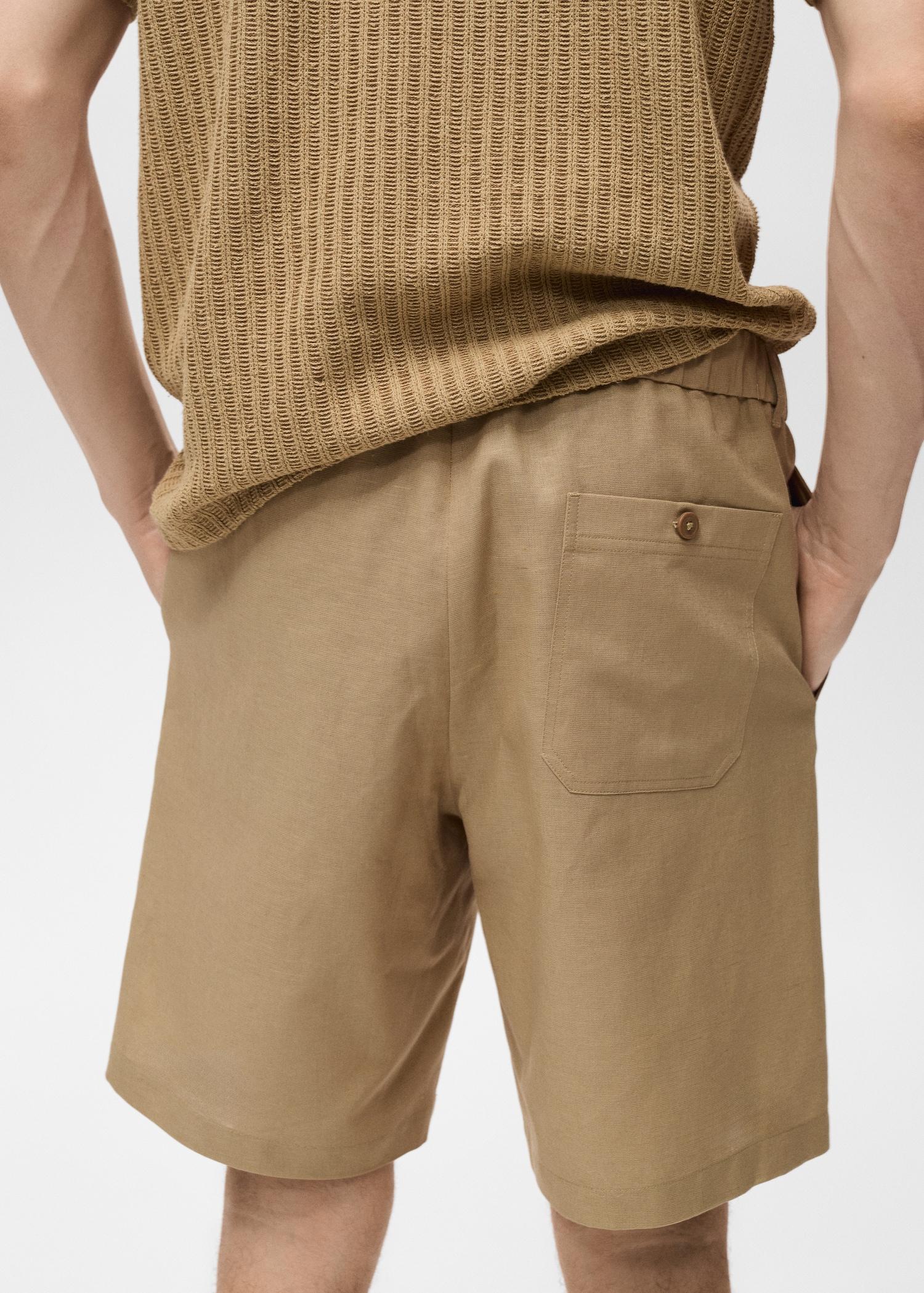 Cotton-linen blend bermuda shorts - Men | MANGO USA Product Image