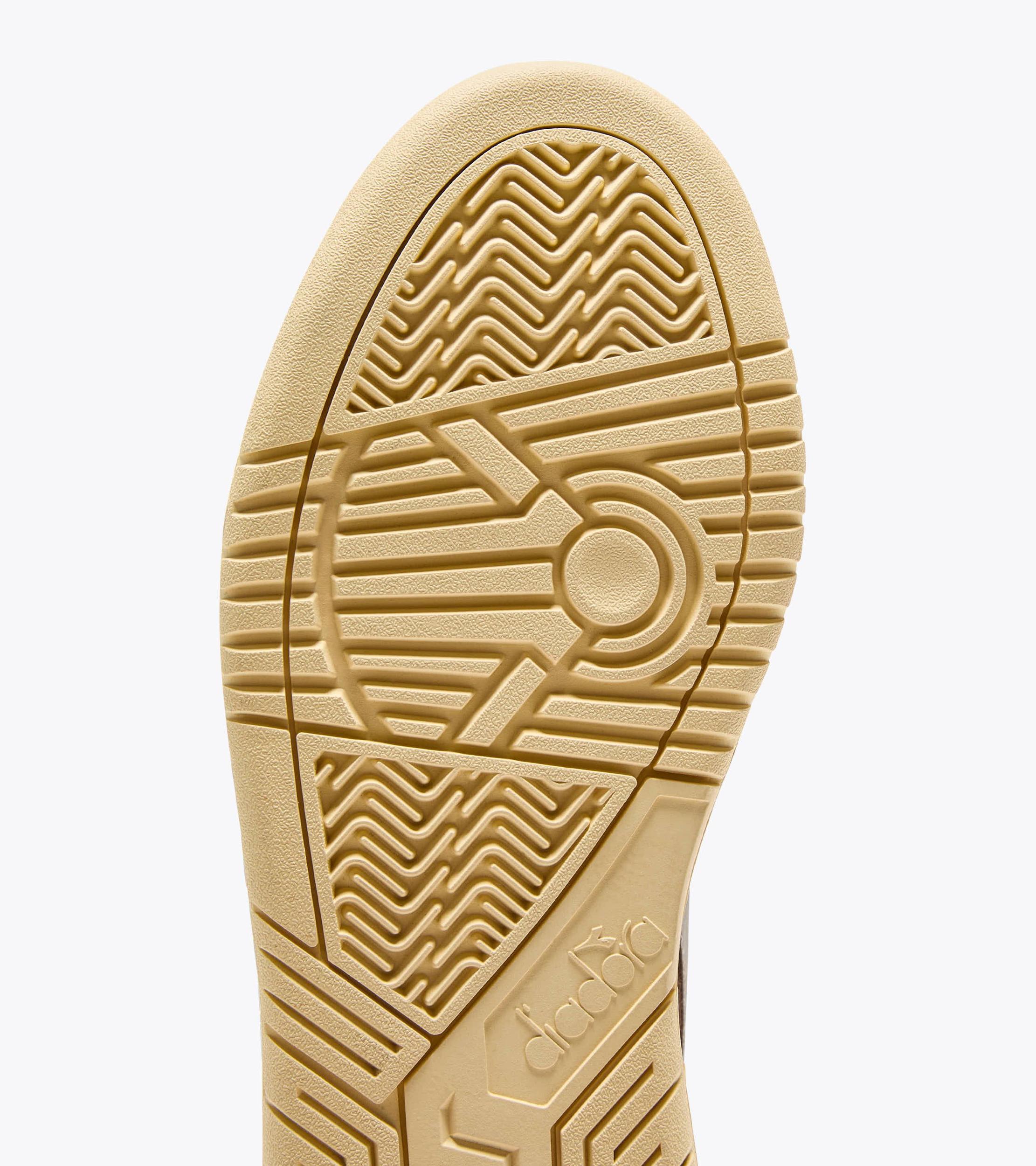 DEUCE M2 SUEDE Product Image