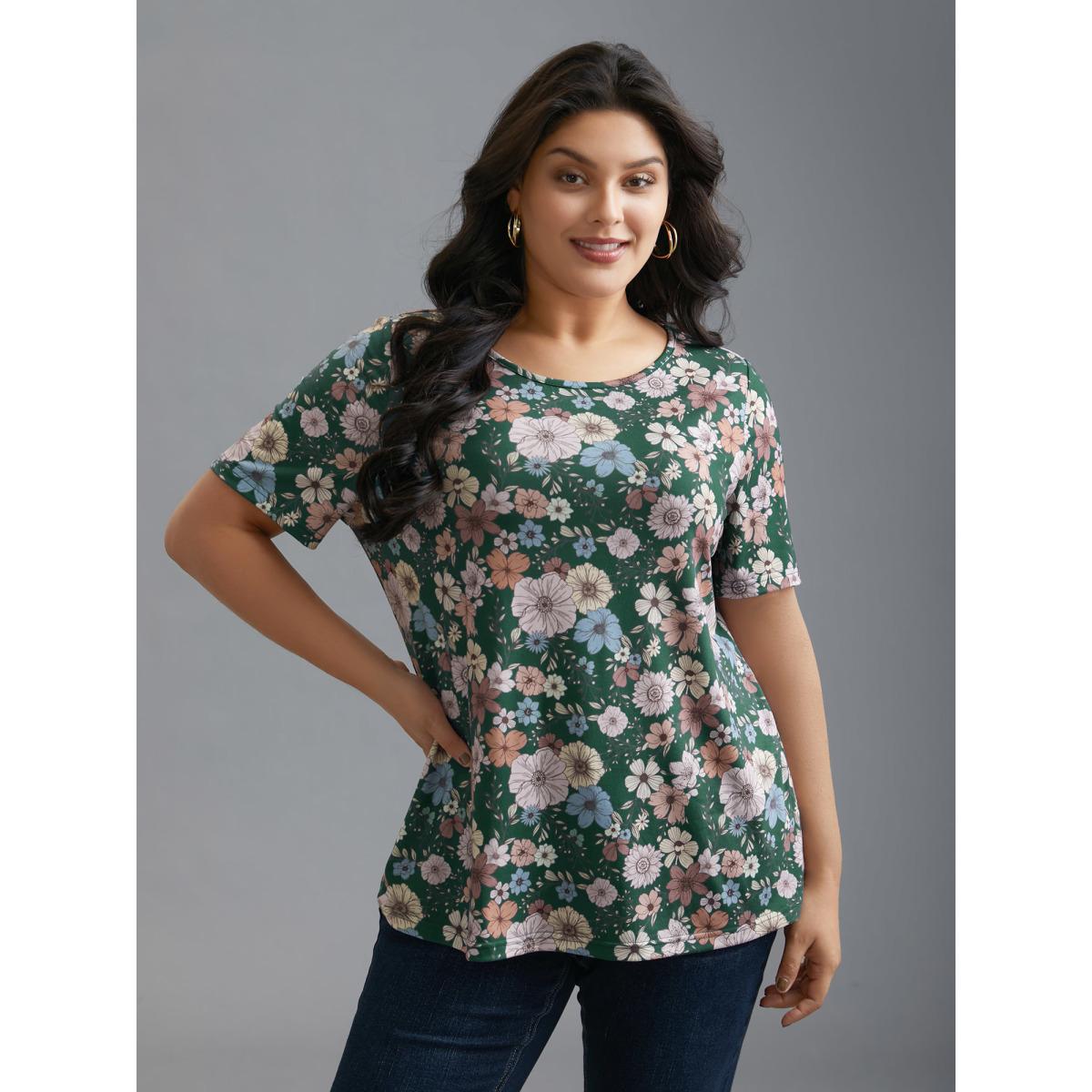 Plus Size Crew Neck Floral Print Stretchy T-Shirt DarkGreen Women Casual Contrast Natural Flowers Round Neck Everyday T-shirts BloomChic 22-24/3X Product Image