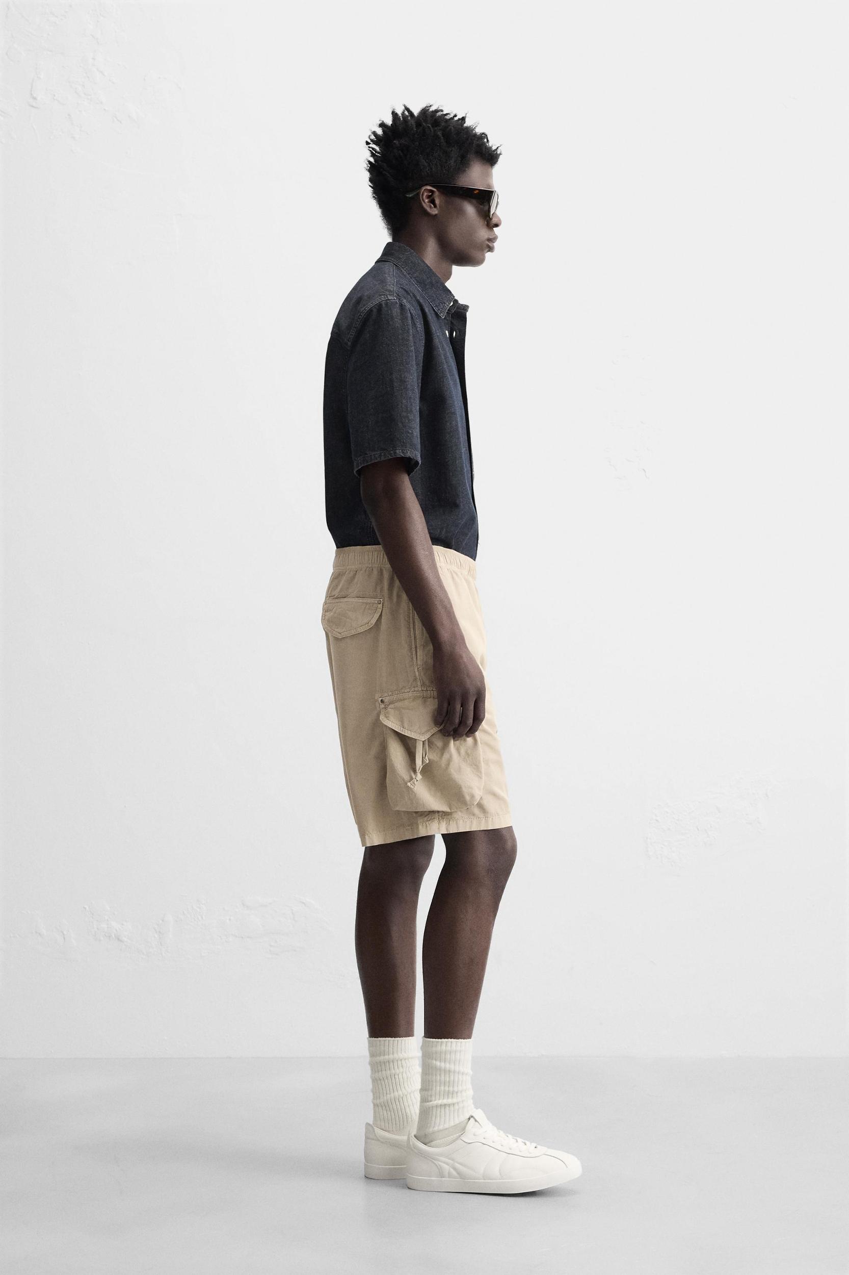 RELAXED FIT CARGO SHORTS Product Image