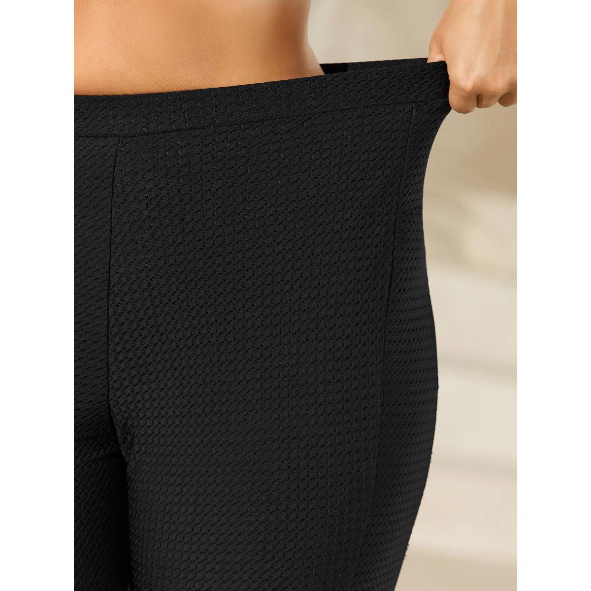 Plus Size Textured Side Pockets Sculpting Swim Bottoms Women's Swimwear Black Resort Texture High stretch Skinny High Rise Side seam pocket Curve Swim Bottoms BloomChic 28/5X Product Image