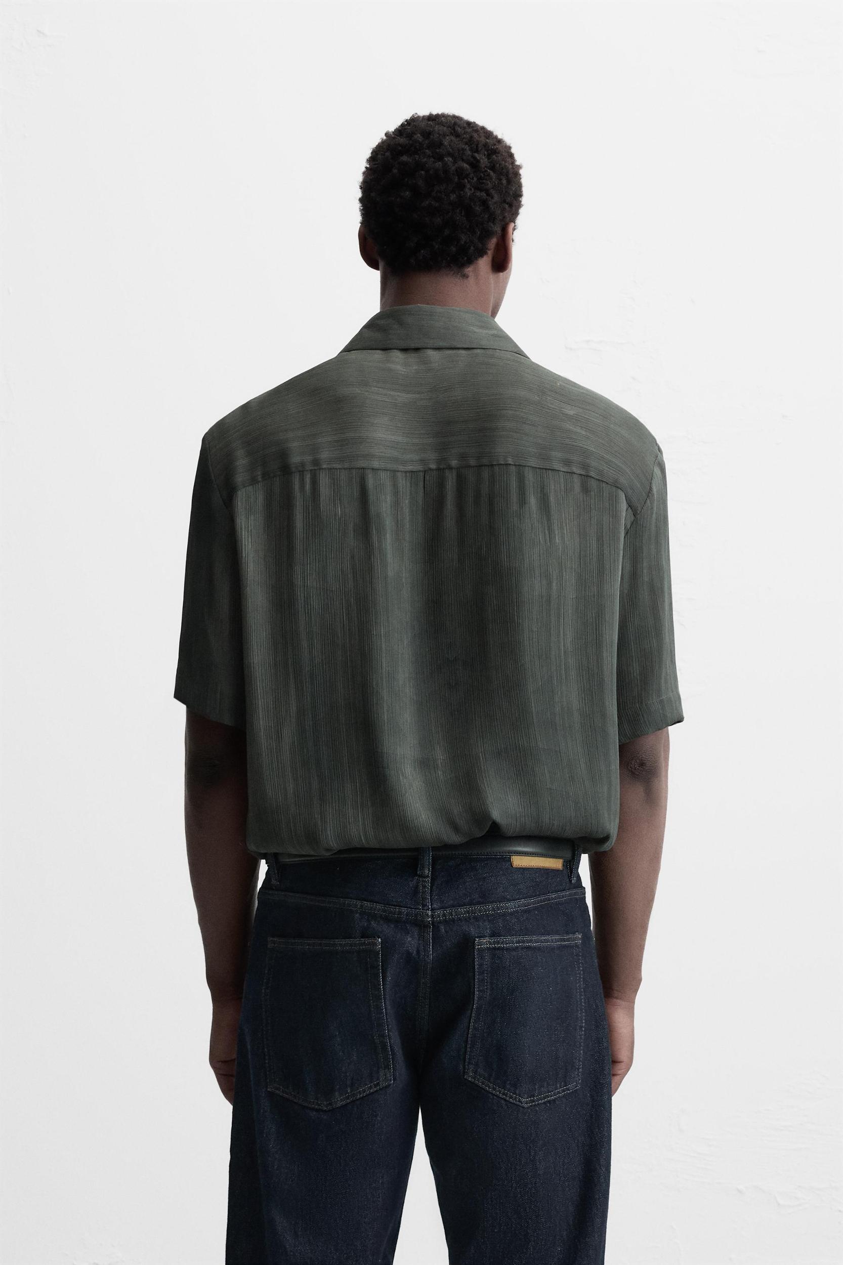 BLURRED PRINT SHIRT Product Image