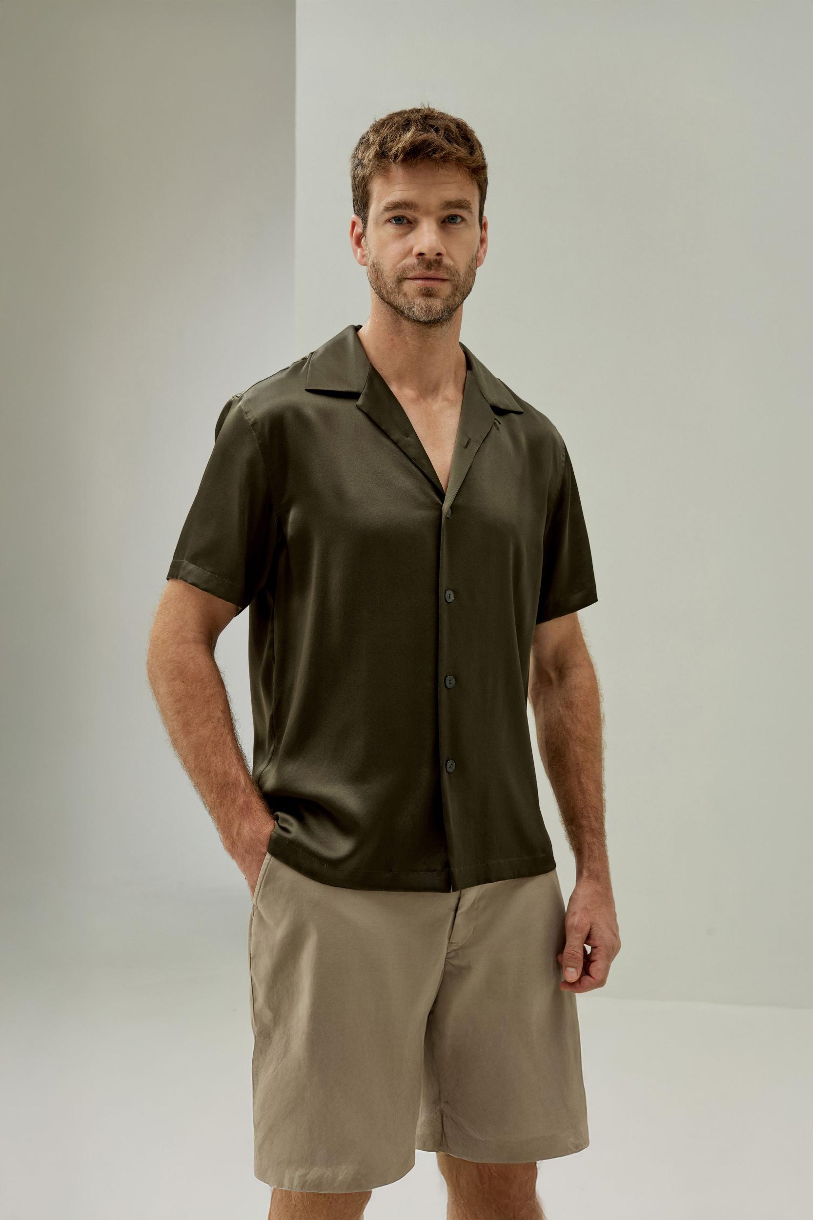 Men's Silk Camp Shirt Product Image
