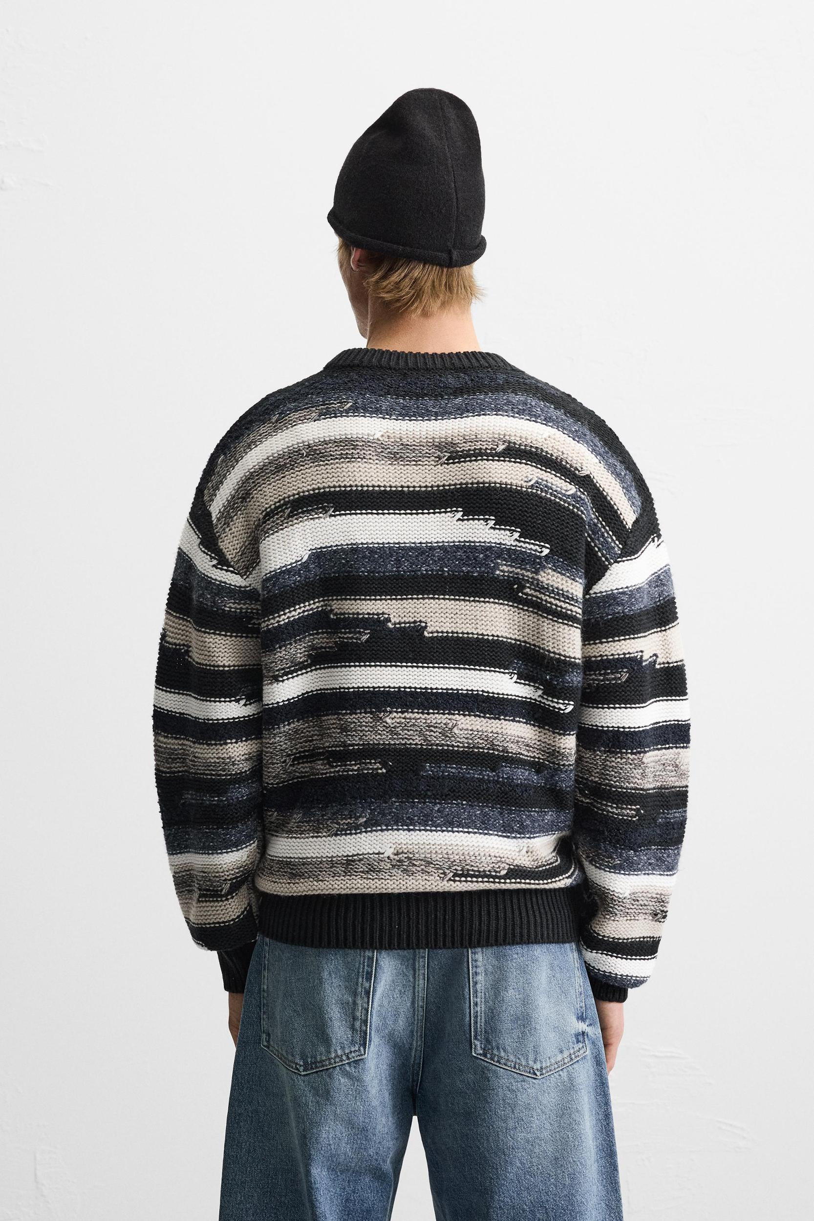 GEOMETRIC JACQUARD SWEATER Product Image