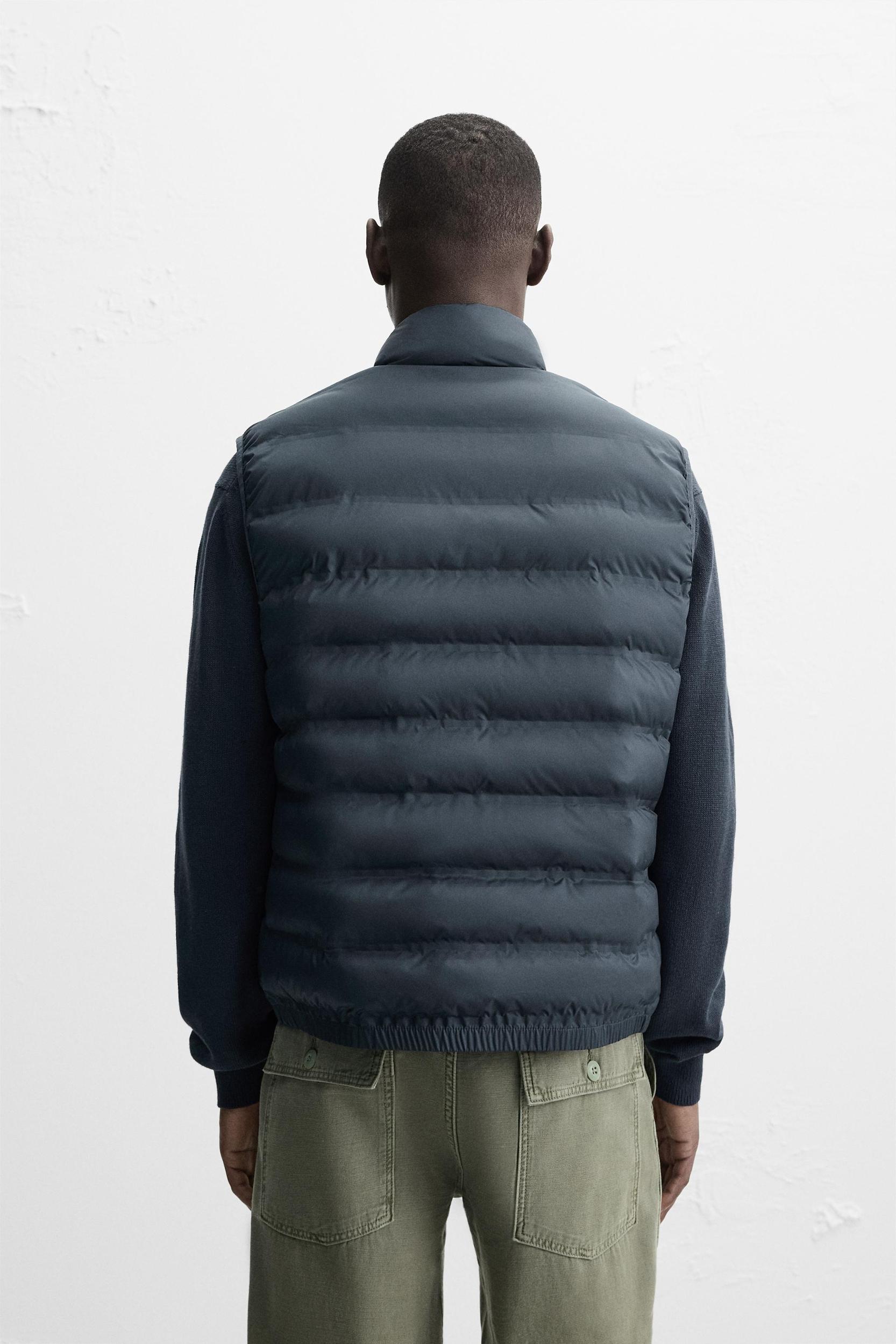 WATER REPELLENT LIGHTWEIGHT PADDED VEST Product Image