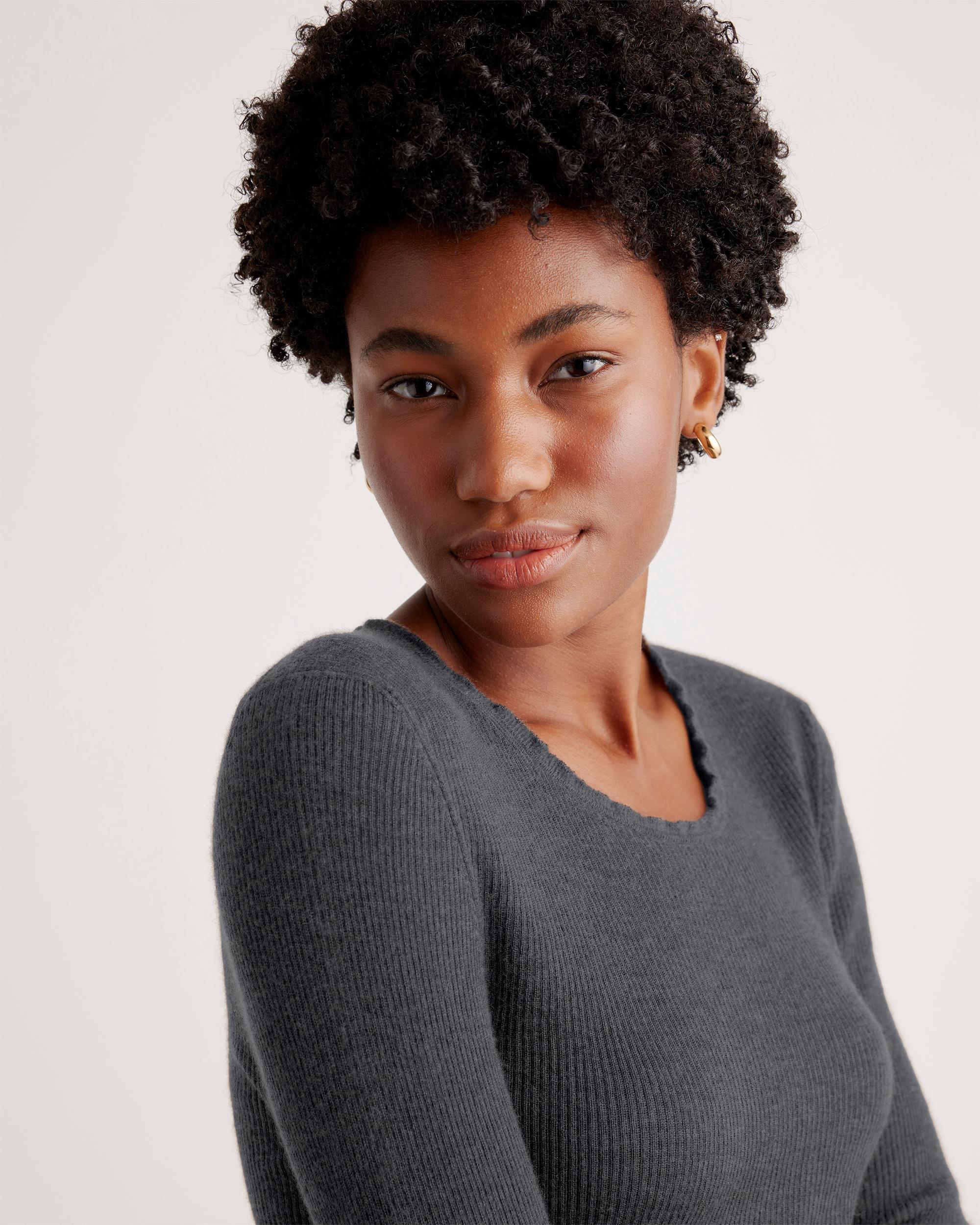 Quince | Women's Featherweight Cashmere Ribbed Crewneck Sweater Product Image