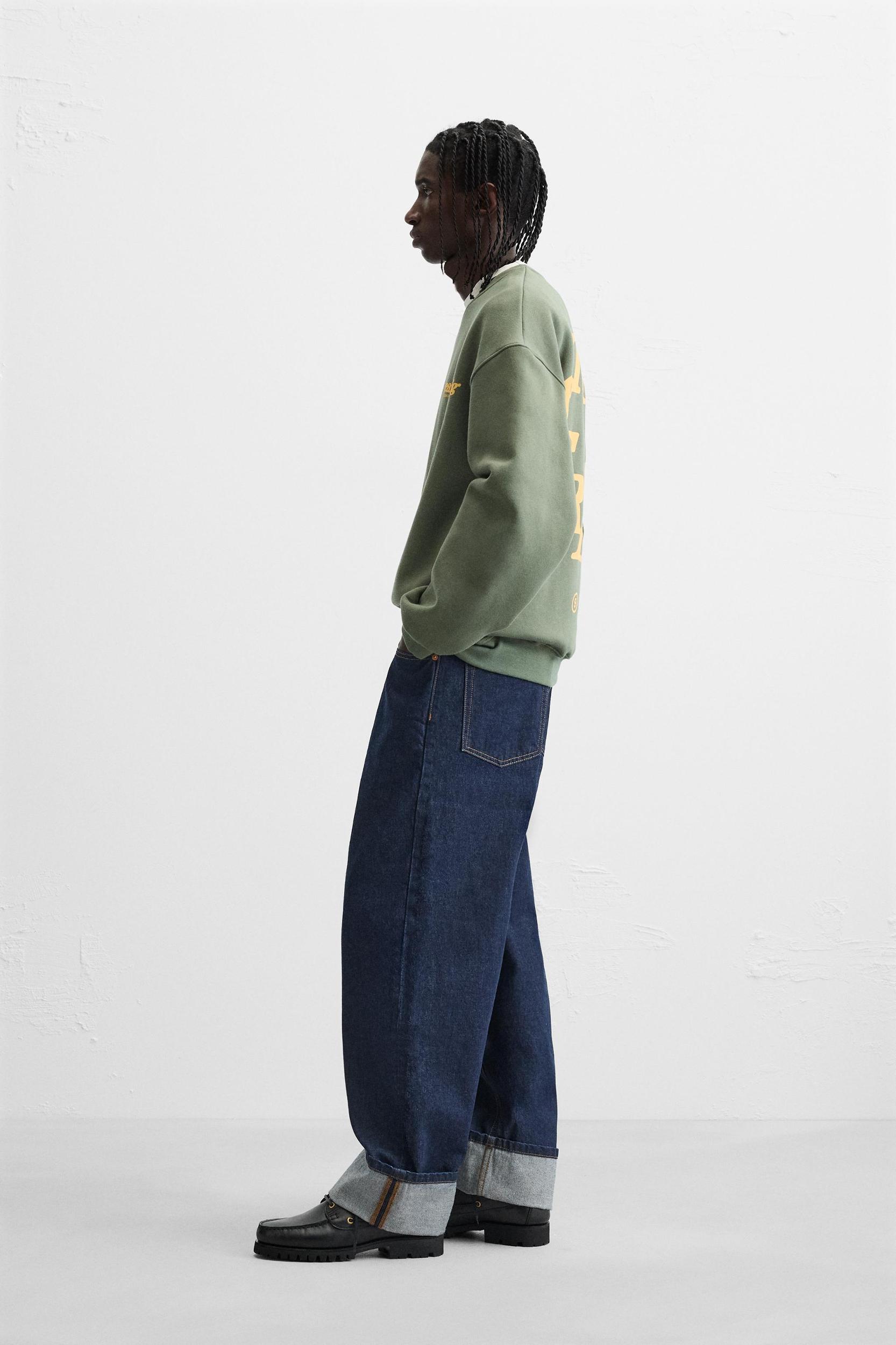 BOXY FIT PRINTED SWEATSHIRT Product Image