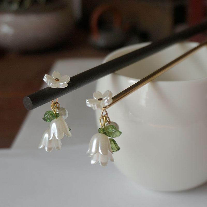 Flower Wooden Hair Stick Product Image