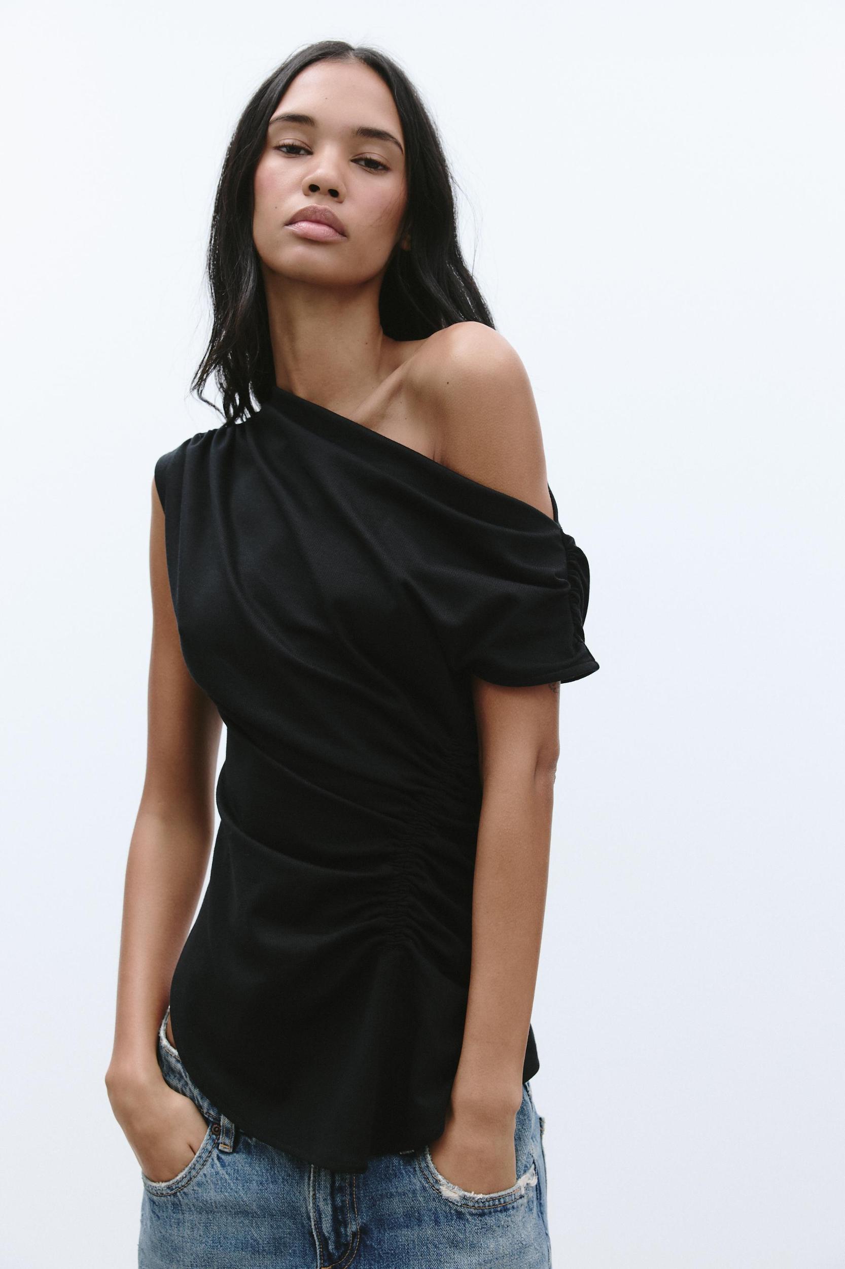 RUCHED ASYMMETRIC TOP Product Image
