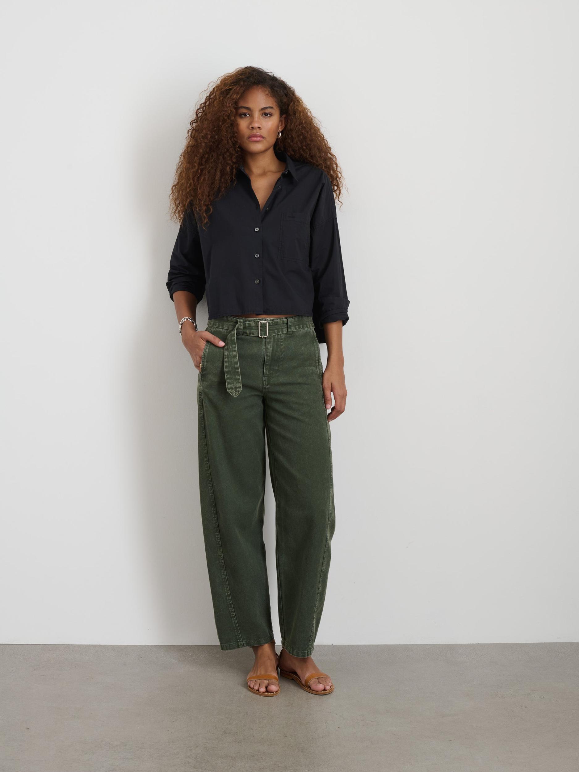 Cropped Jo Shirt in Cotton Poplin Product Image