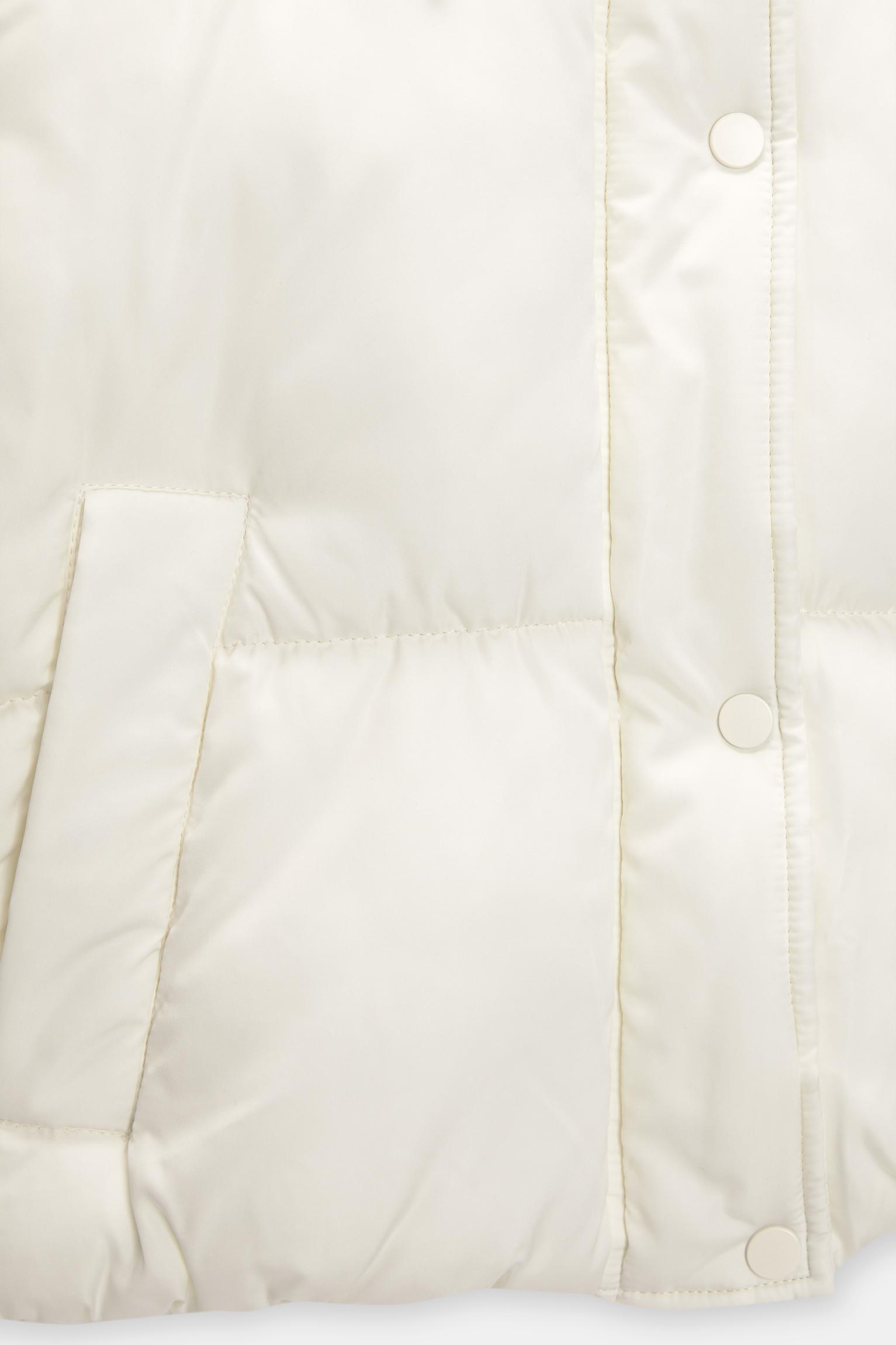 Puffer jacket with hood Product Image