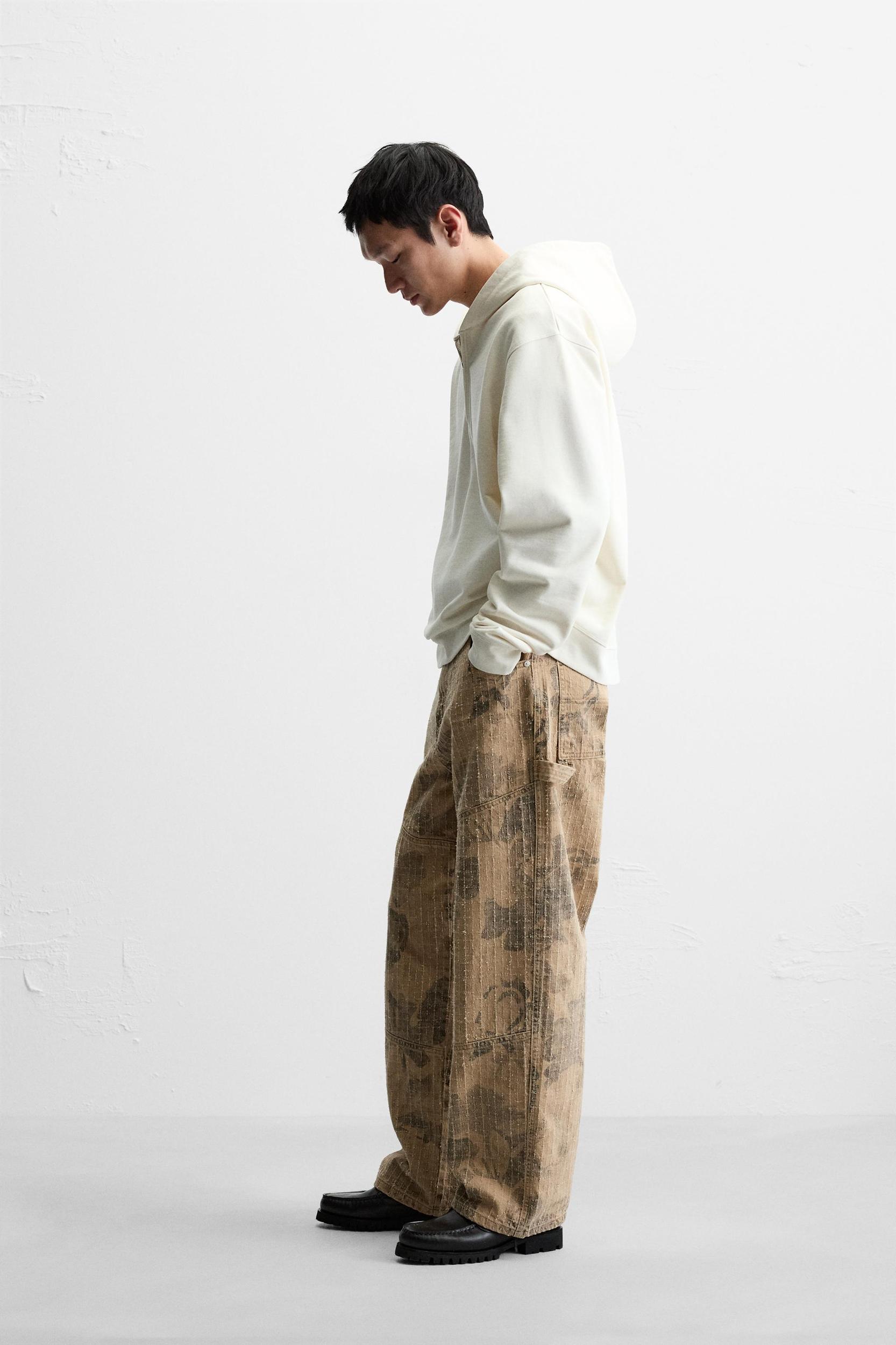 BAGGY FIT CARPENTER JEANS Product Image