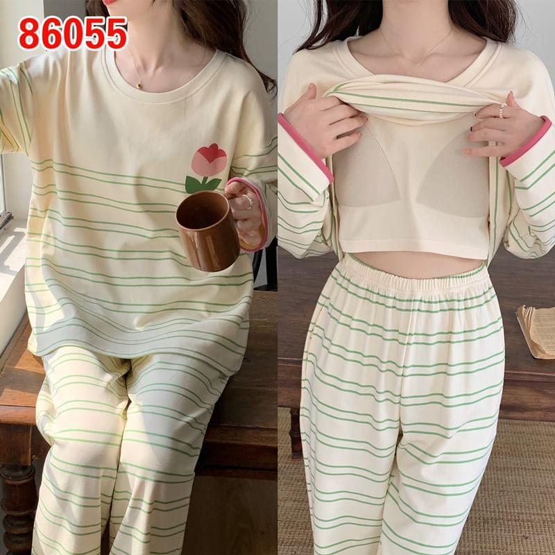 Pajama Set: Long-Sleeve Crew Neck Leopard Print Padded T-Shirt + Pants Product Image