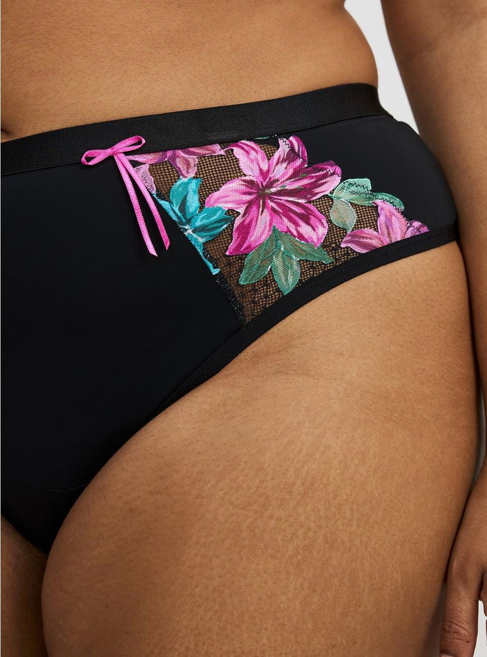 Mid-Rise Nova Lace Thong Panty Product Image