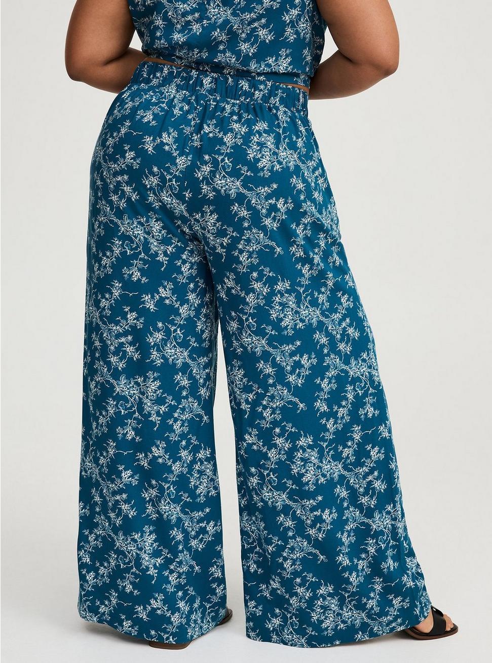 Pull-On Wide Leg Pant Product Image