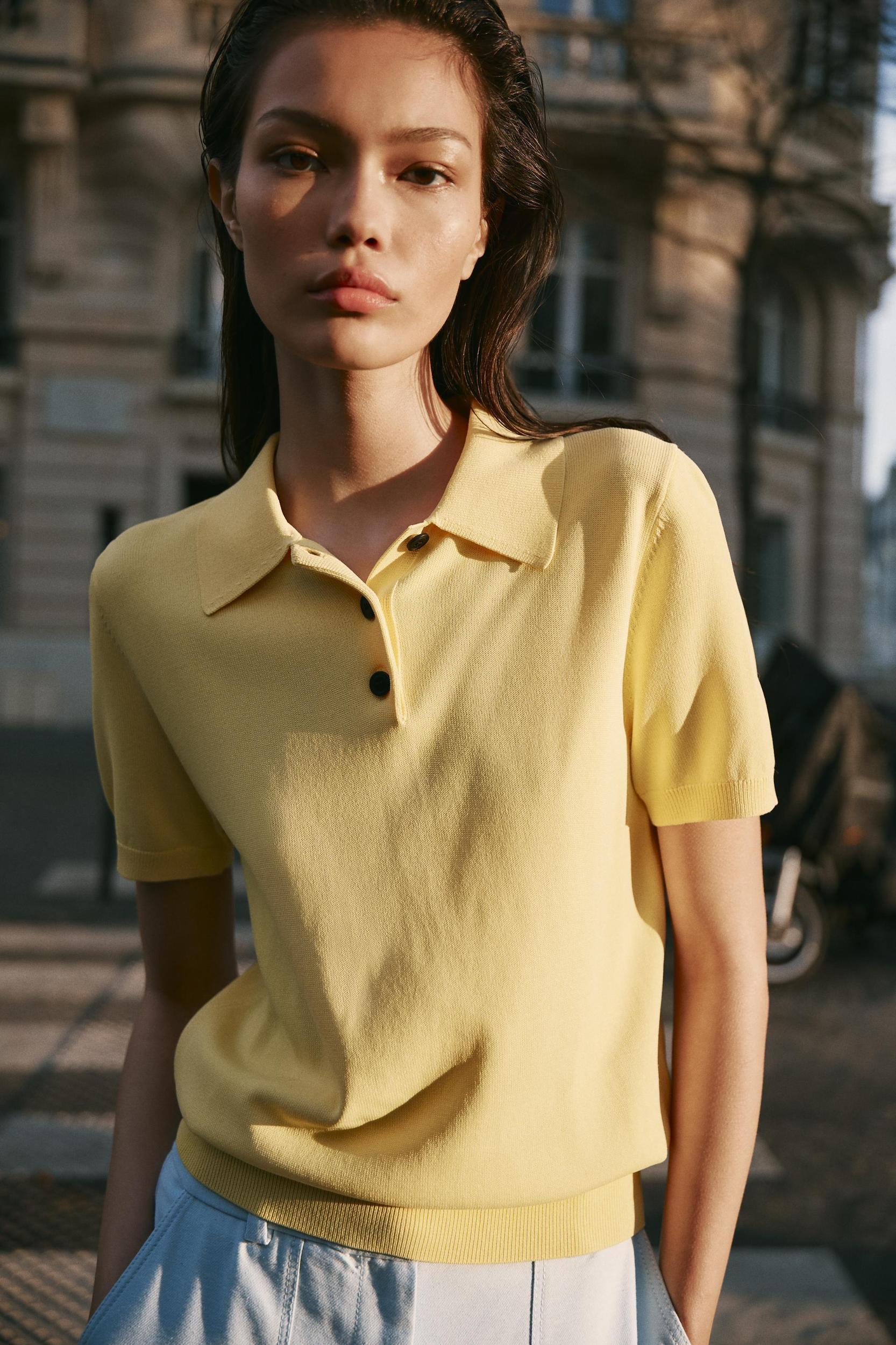 SHORT SLEEVE KNIT POLO TOP Product Image