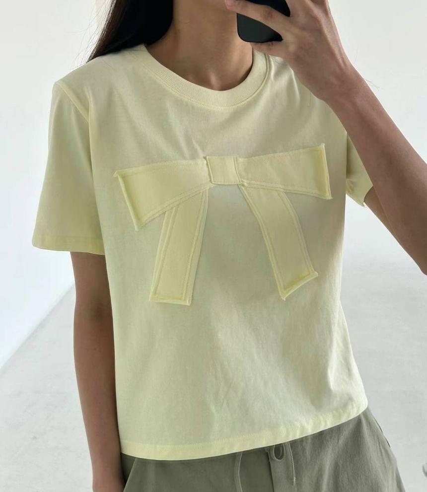 Short Sleeve Bow Applique Plain T-Shirt Product Image
