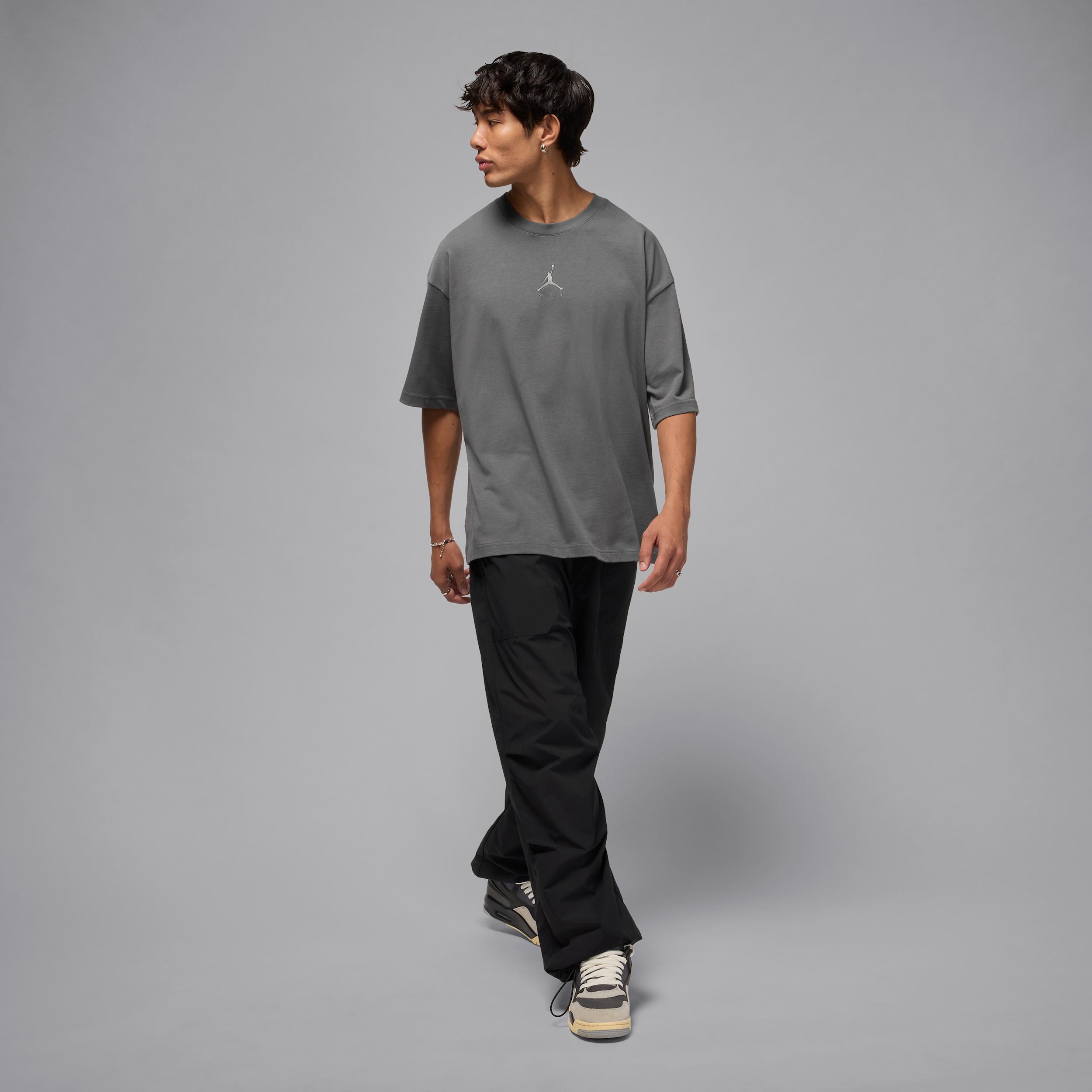 Men's Jordan Flight Essentials Oversized T-Shirt Product Image