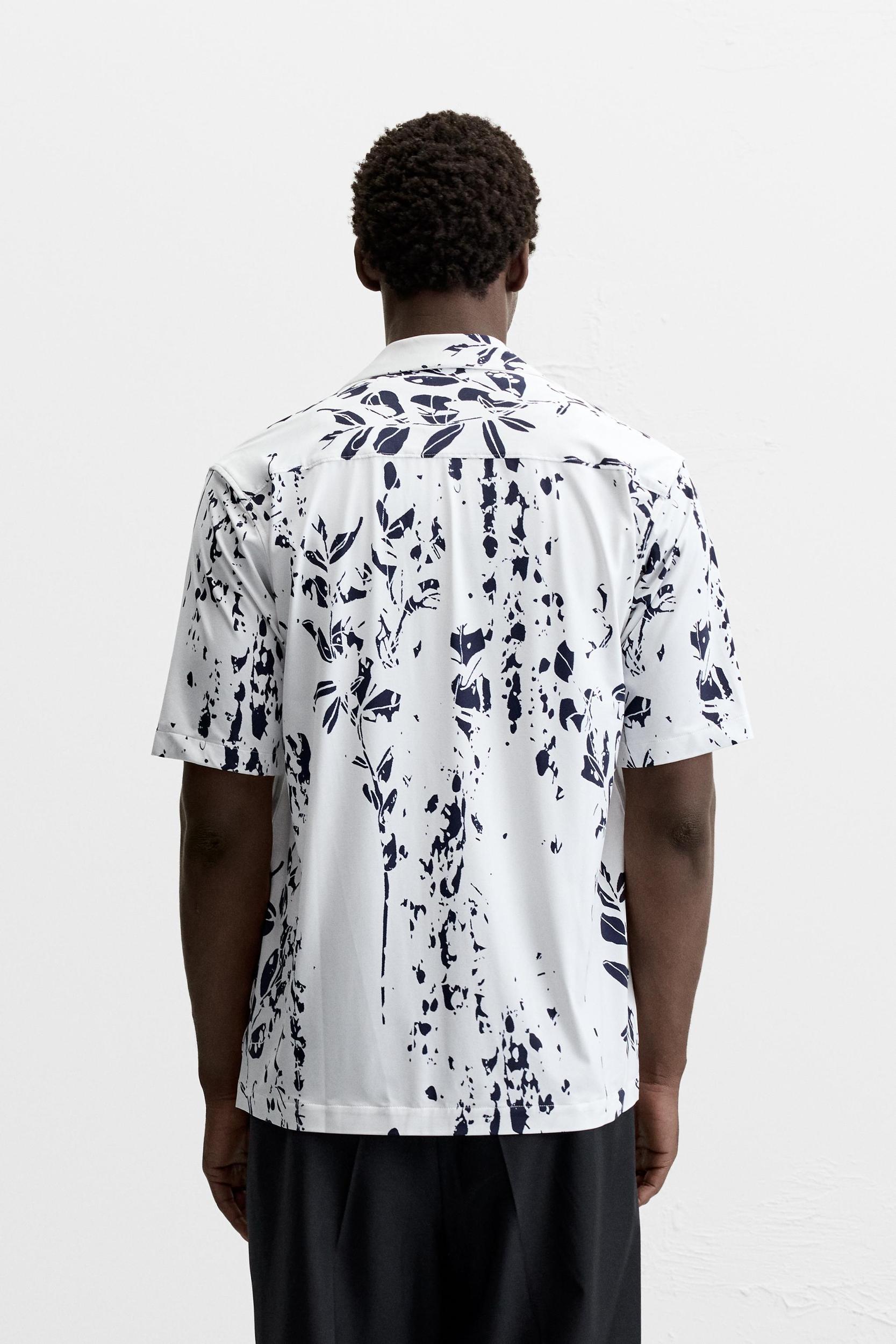 LEAF PRINT STRETCH SHIRT Product Image
