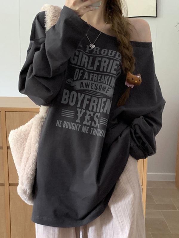 Letter Print Off Shoulder Baggy Sweatshirt Product Image