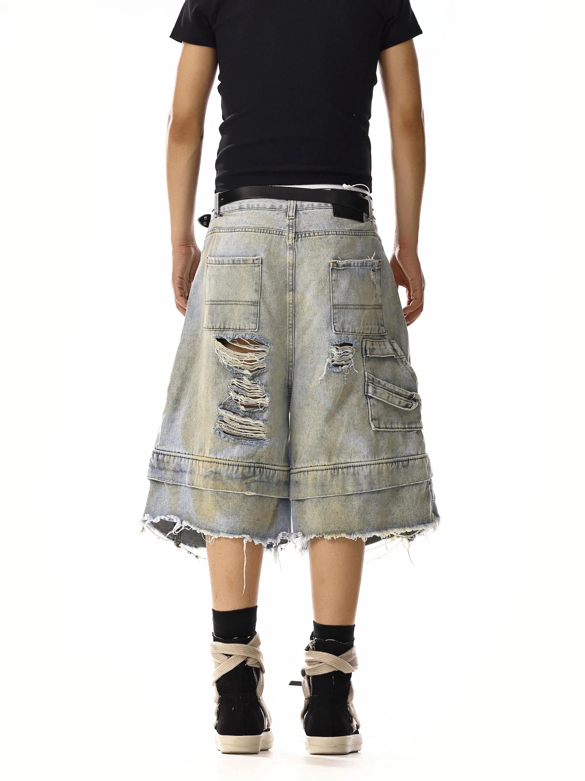 RT No. 18211 DISTRESSED BLUE DENIM SHORTS Product Image