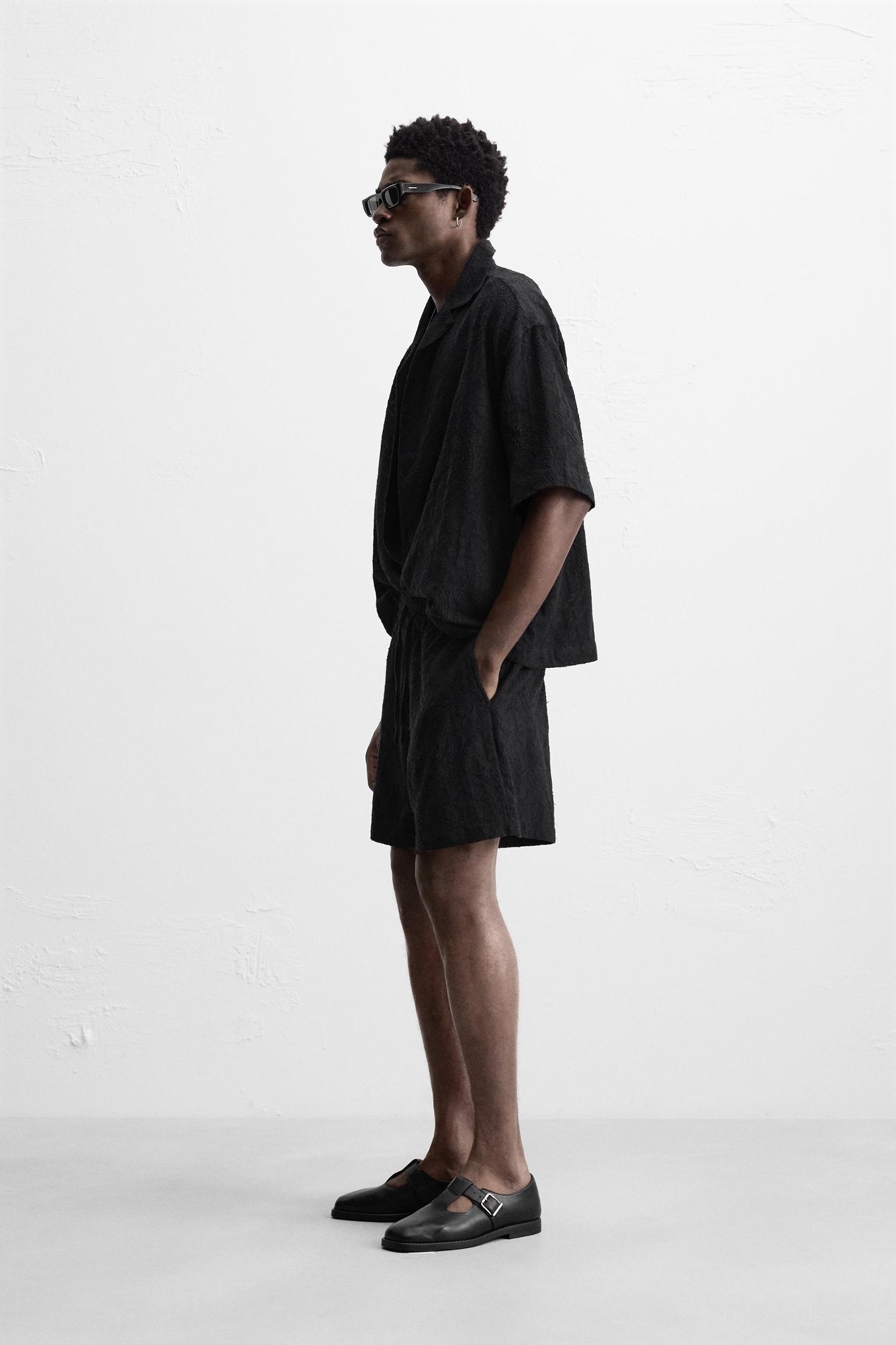 RELAXED FIT JACQUARD SHORTS Product Image