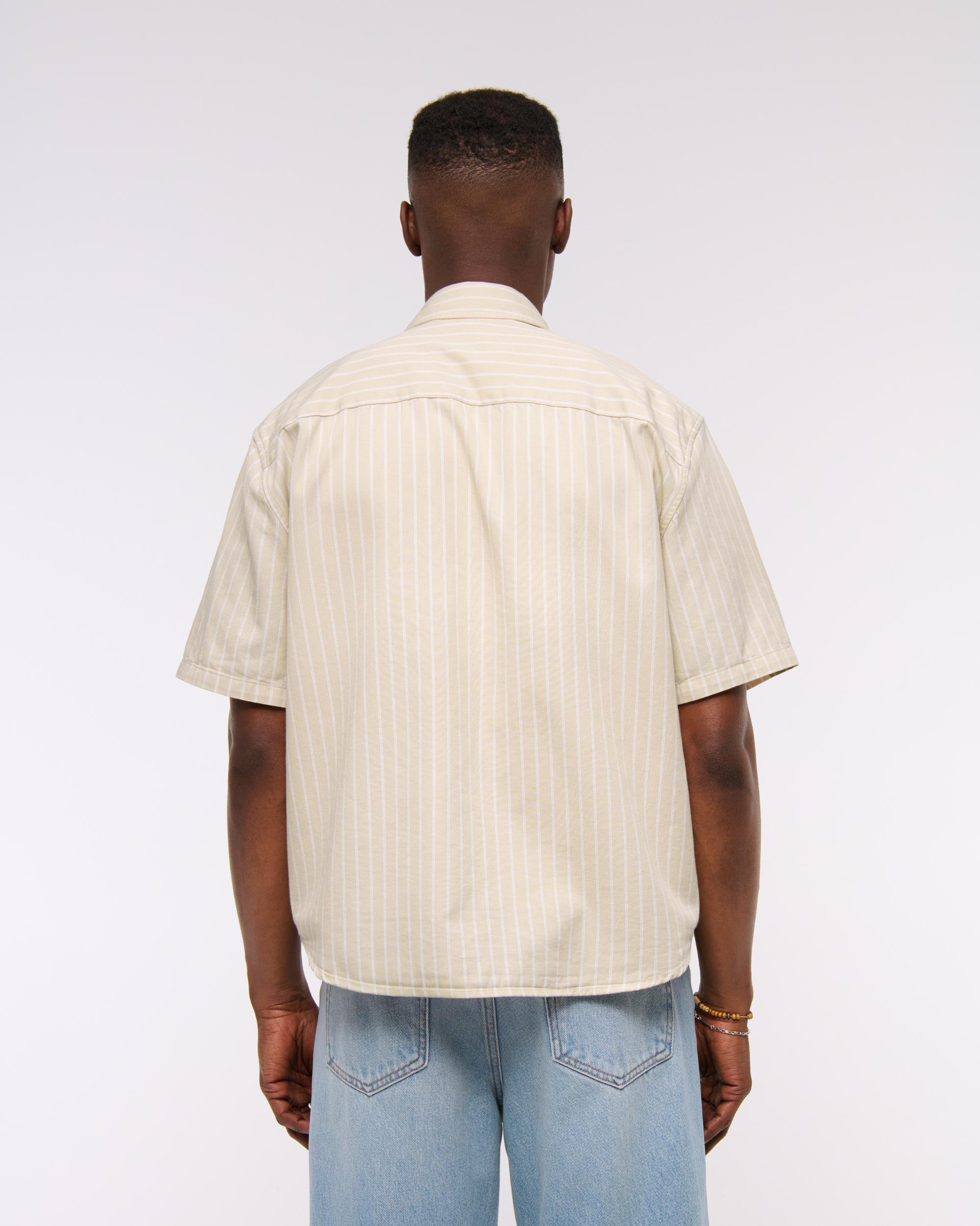 Short-Sleeve Cropped Graphic Workwear Button-Up Shirt Product Image