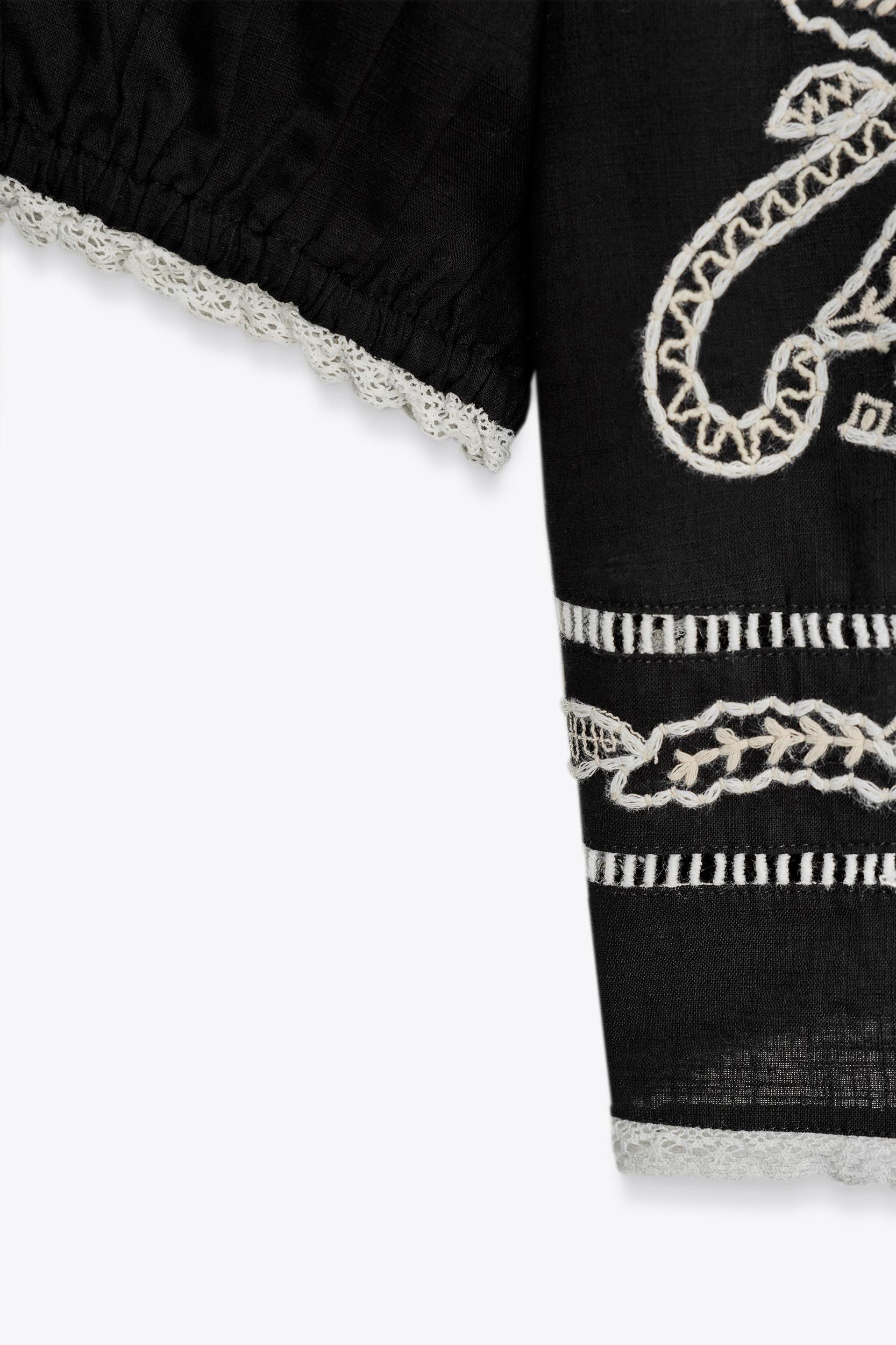 ZW COLLECTION CONTRAST EMBROIDERY BLOUSE Product Image