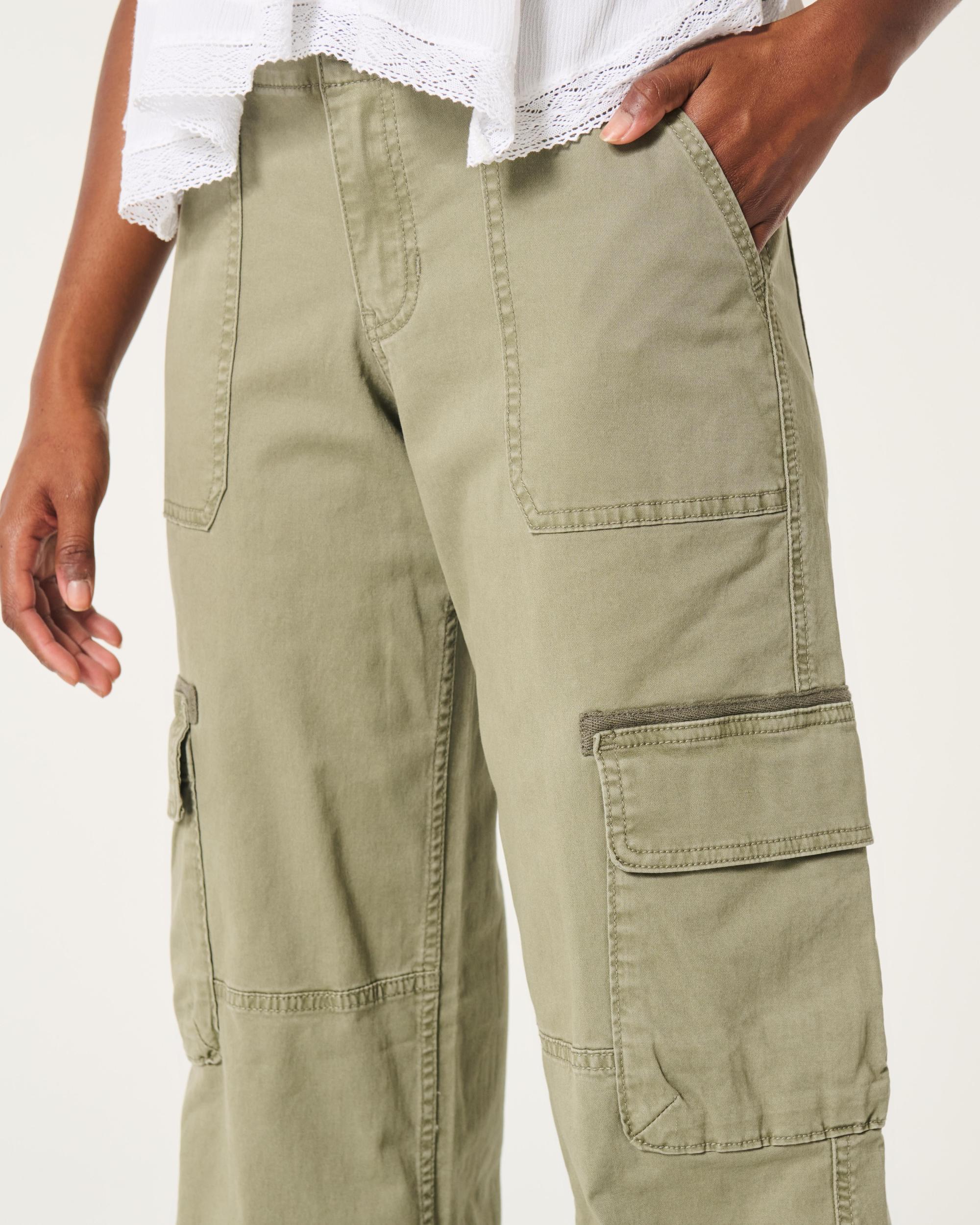 Low-Rise Baggy Cargo Pants Product Image