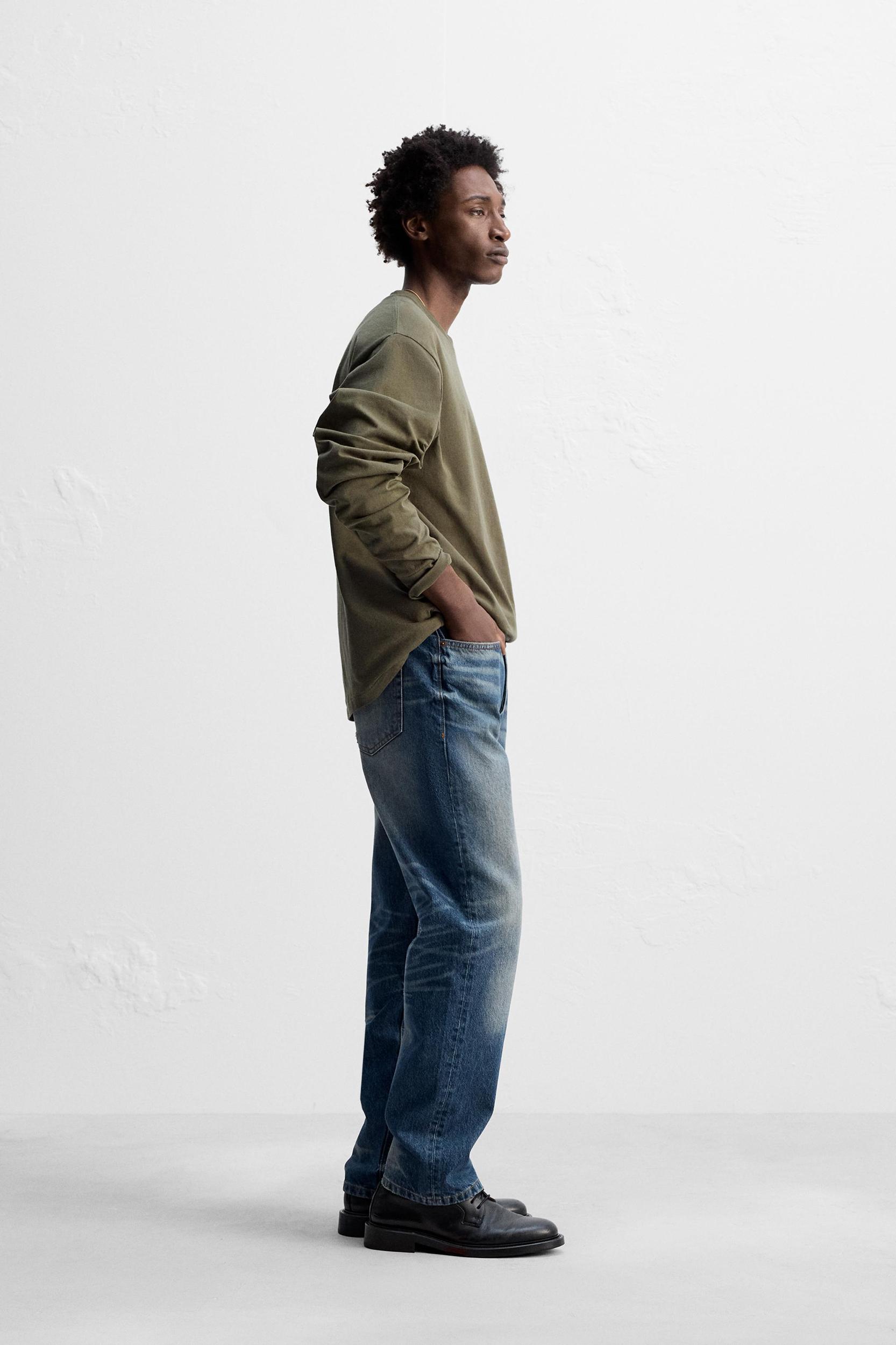 MEDIUM WEIGHT LONG SLEEVE T-SHIRT Product Image