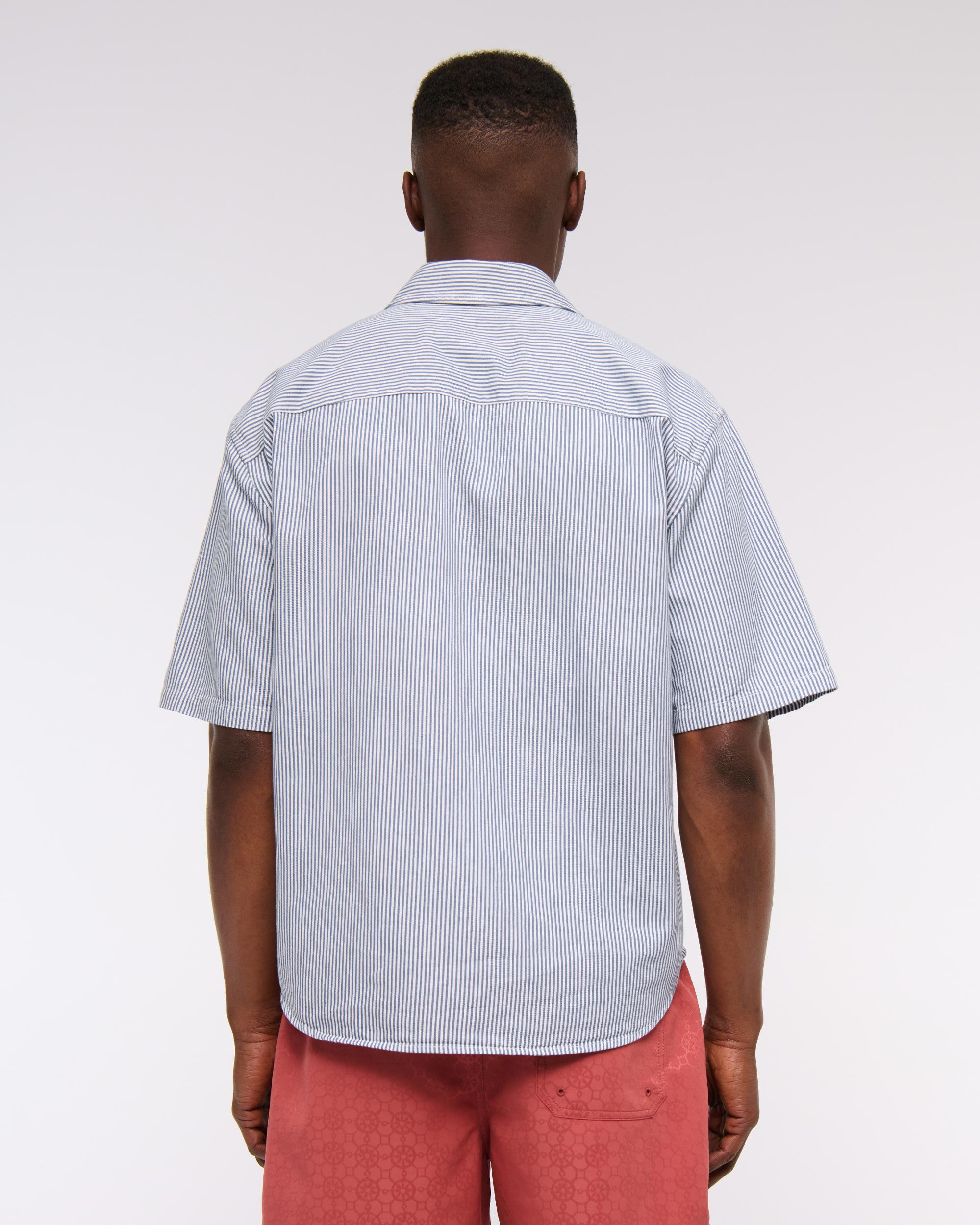 Short-Sleeve Cropped Graphic Workwear Button-Up Shirt Product Image