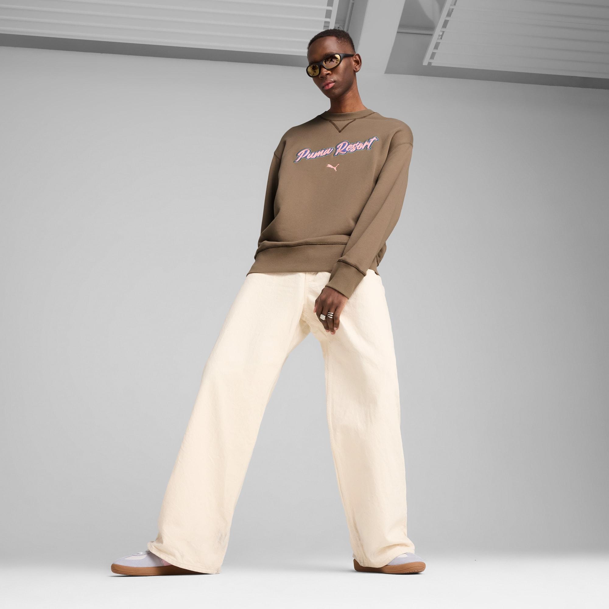 PUMA PREMIUM ESSENTIALS Men's Relaxed Graphic Crew Product Image