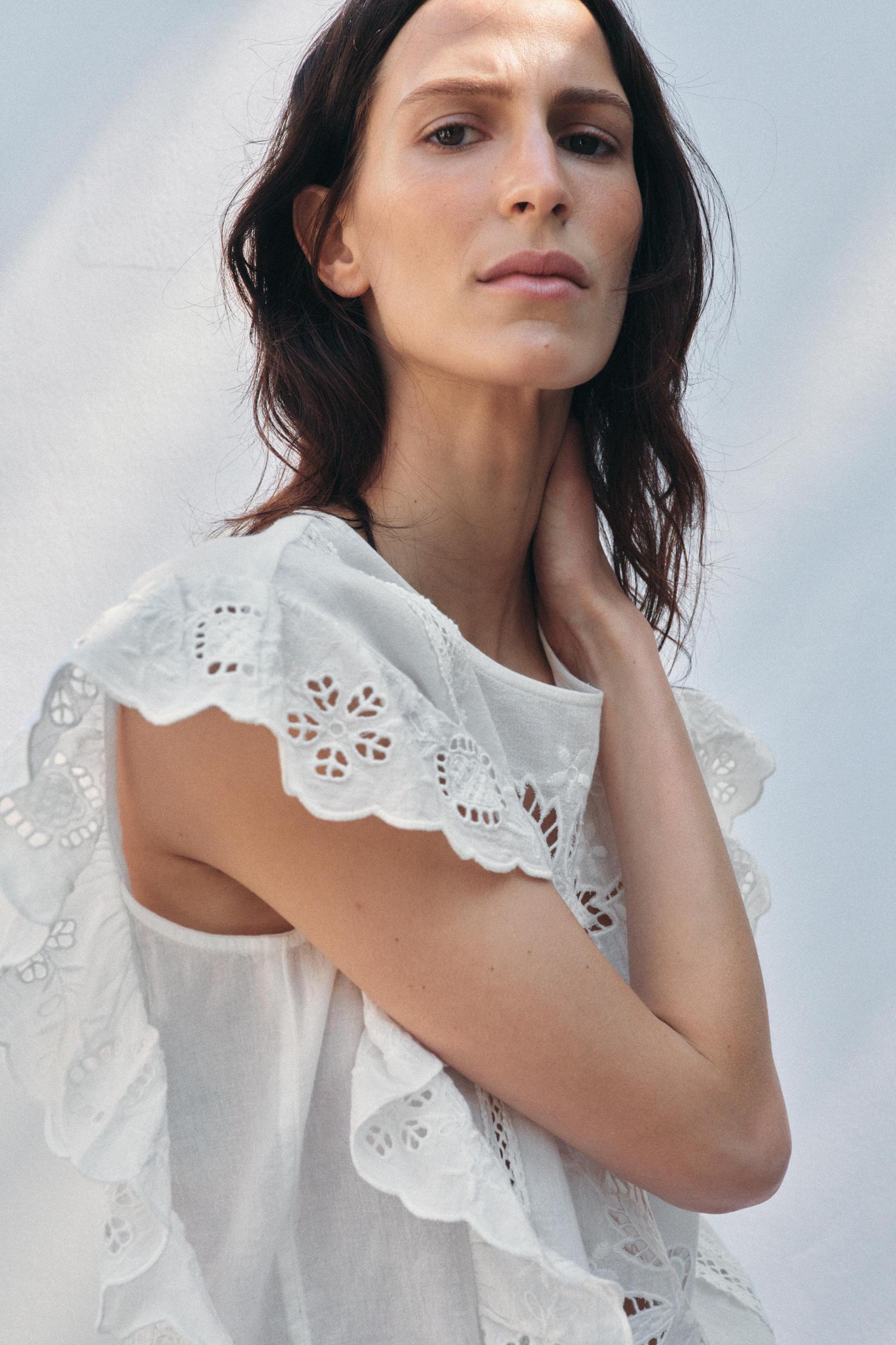 EMBROIDERED ROMANTIC BLOUSE ZW COLLECTION Product Image