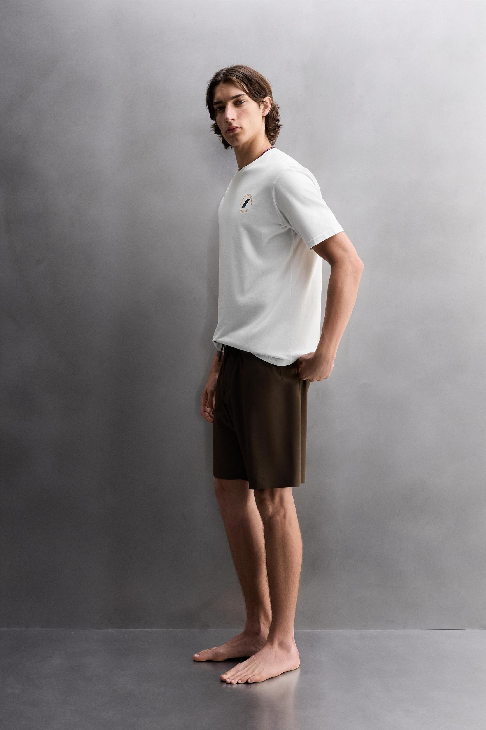 SURFBOARD PRINT T-SHIRT Product Image