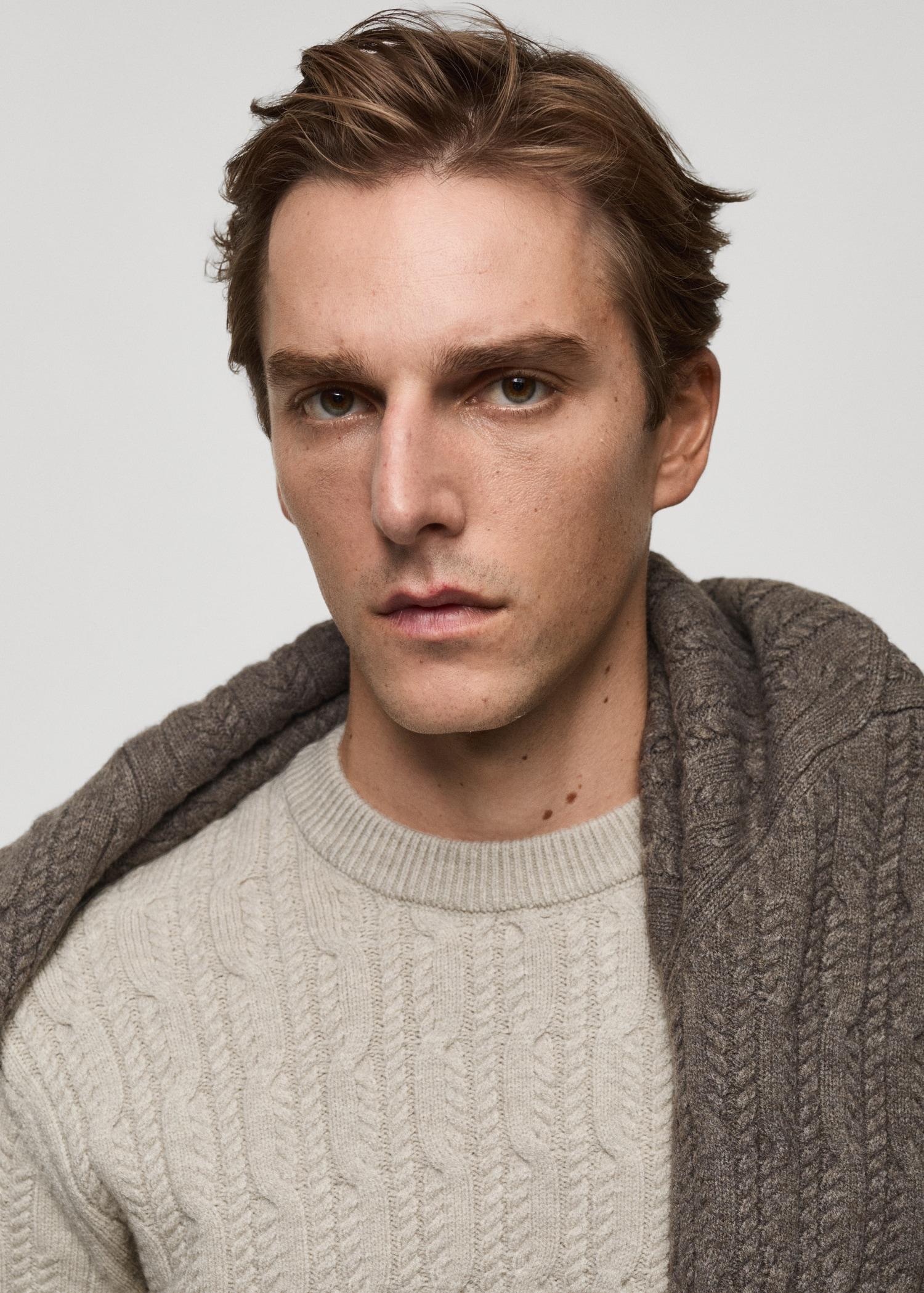 Braided knitted sweater - Men | MANGO USA Product Image