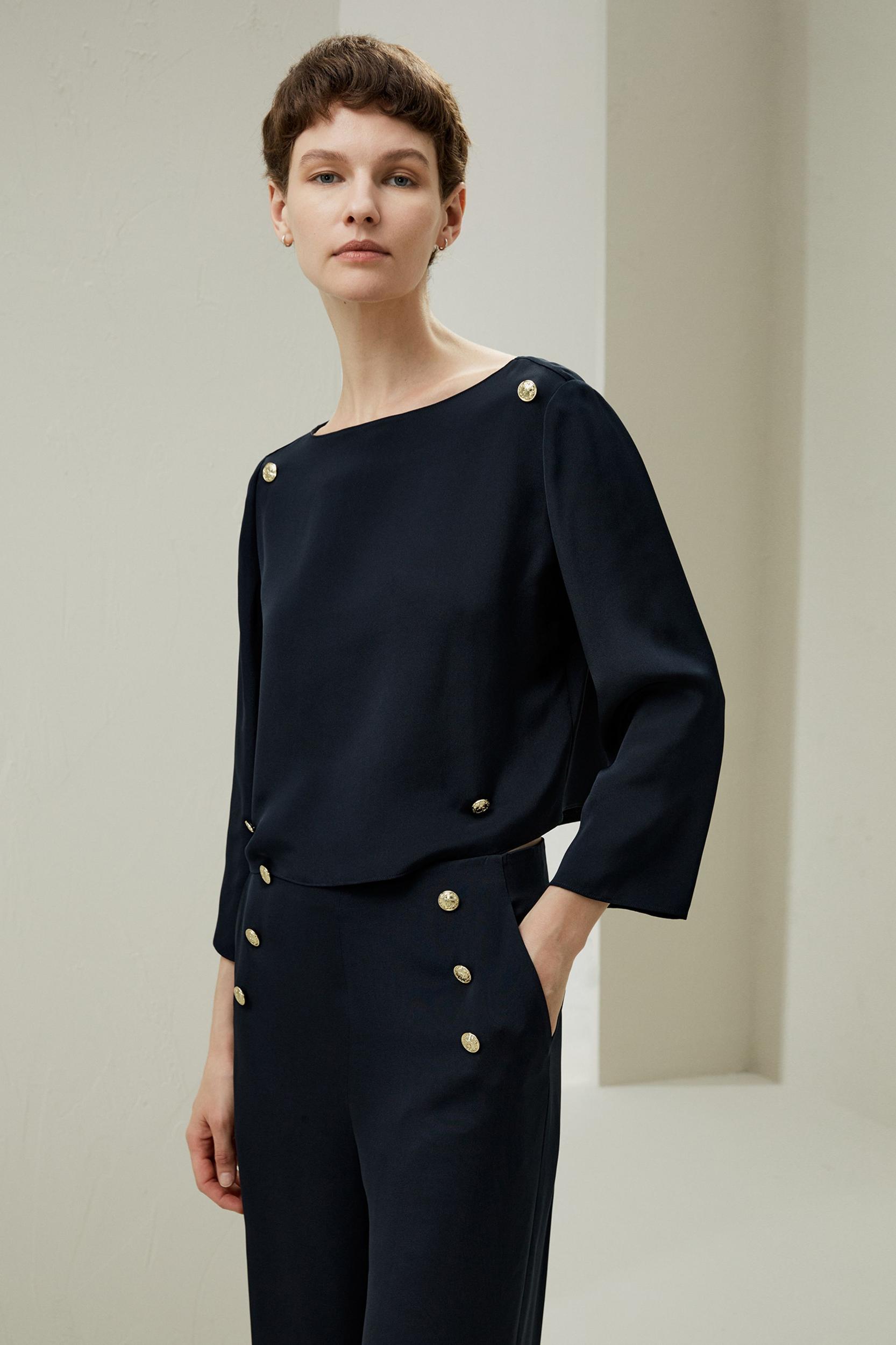 Dubrovnik 3/4 Sleeved Silk Top With Button Accents Product Image