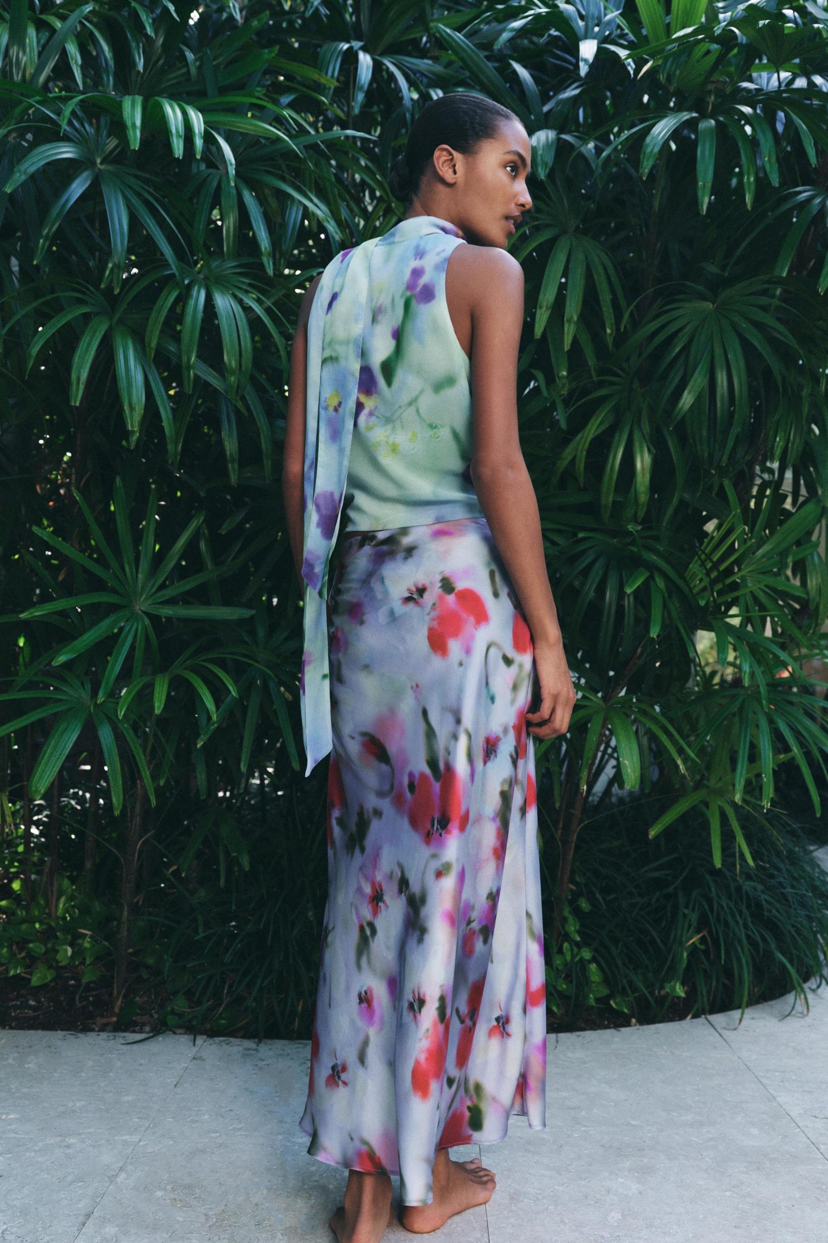 PRINTED TIE TOP Product Image