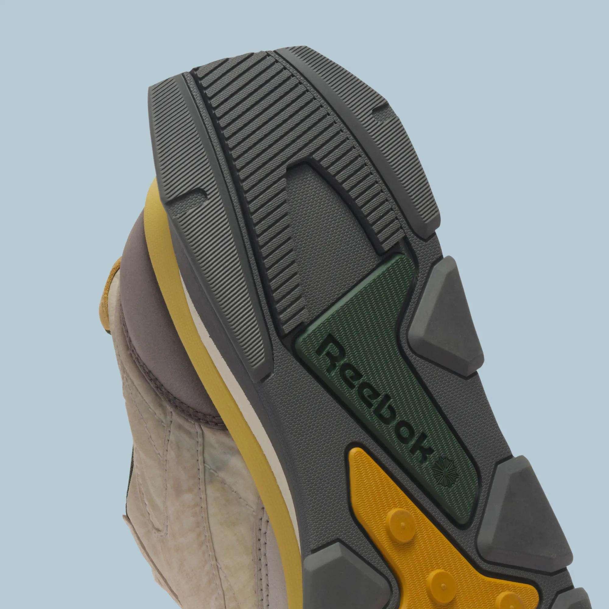 Classic Leather LTD Shoes Unisex Product Image