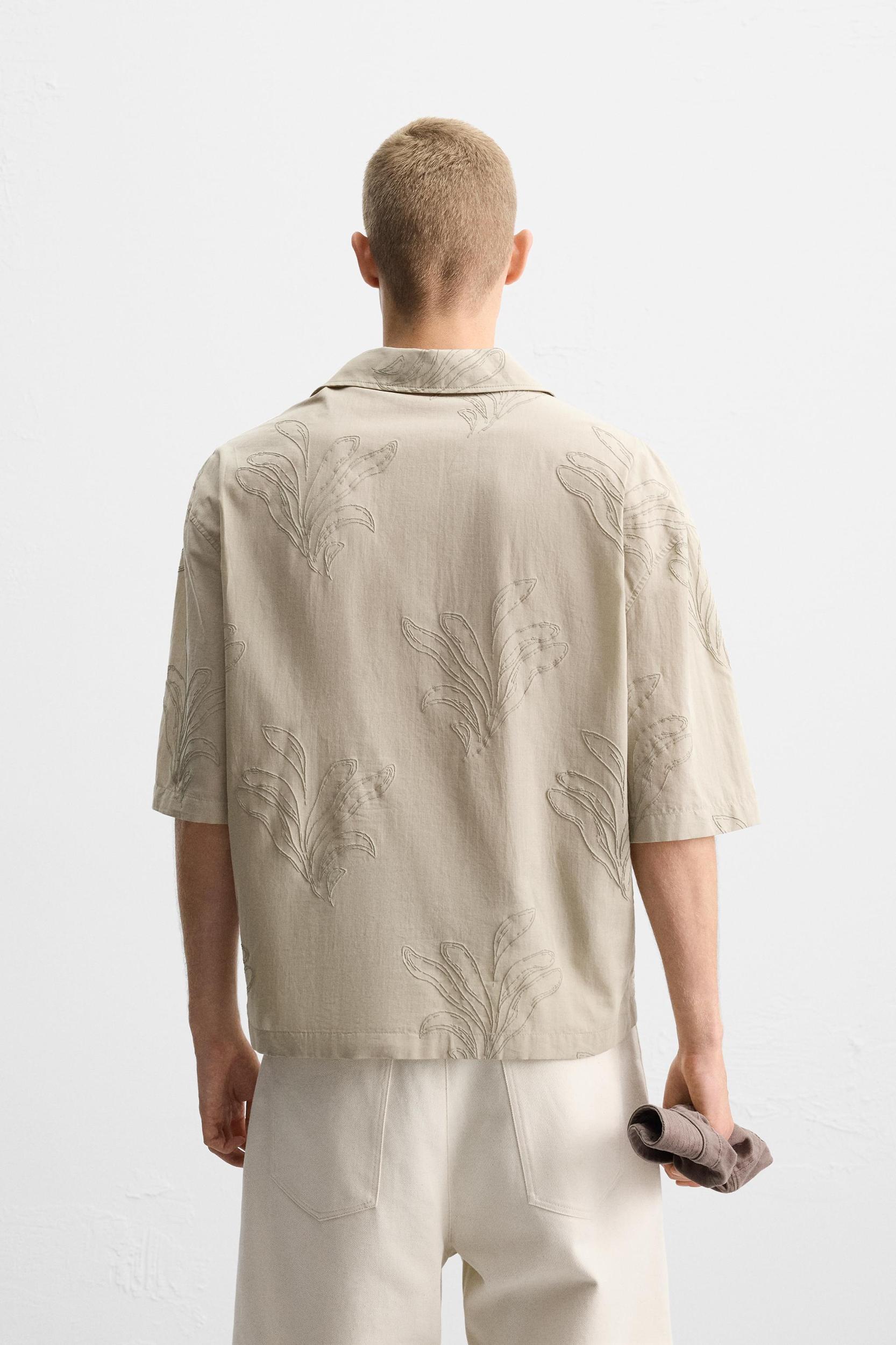 LEAF EMBROIDERED SHIRT Product Image