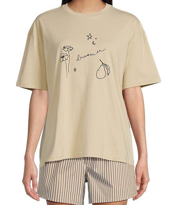 Things Between Dreamer Graphic T-Shirt Product Image