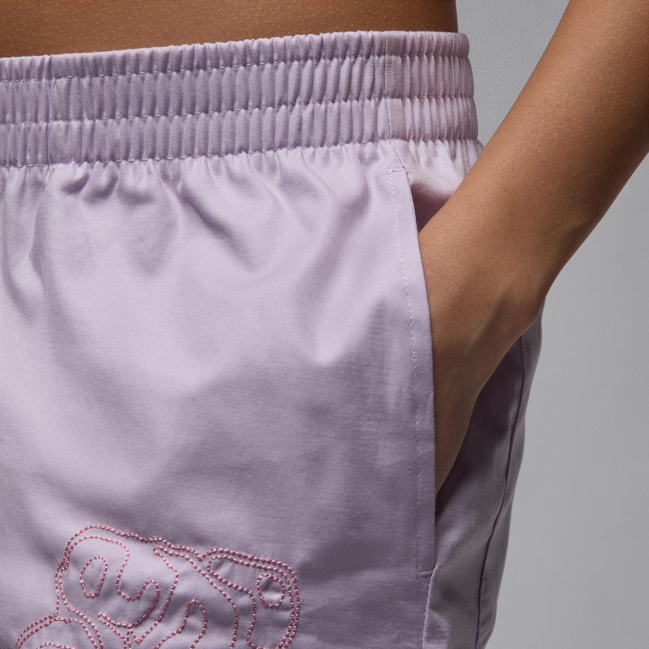 Women's Jordan Woven Shorts Product Image