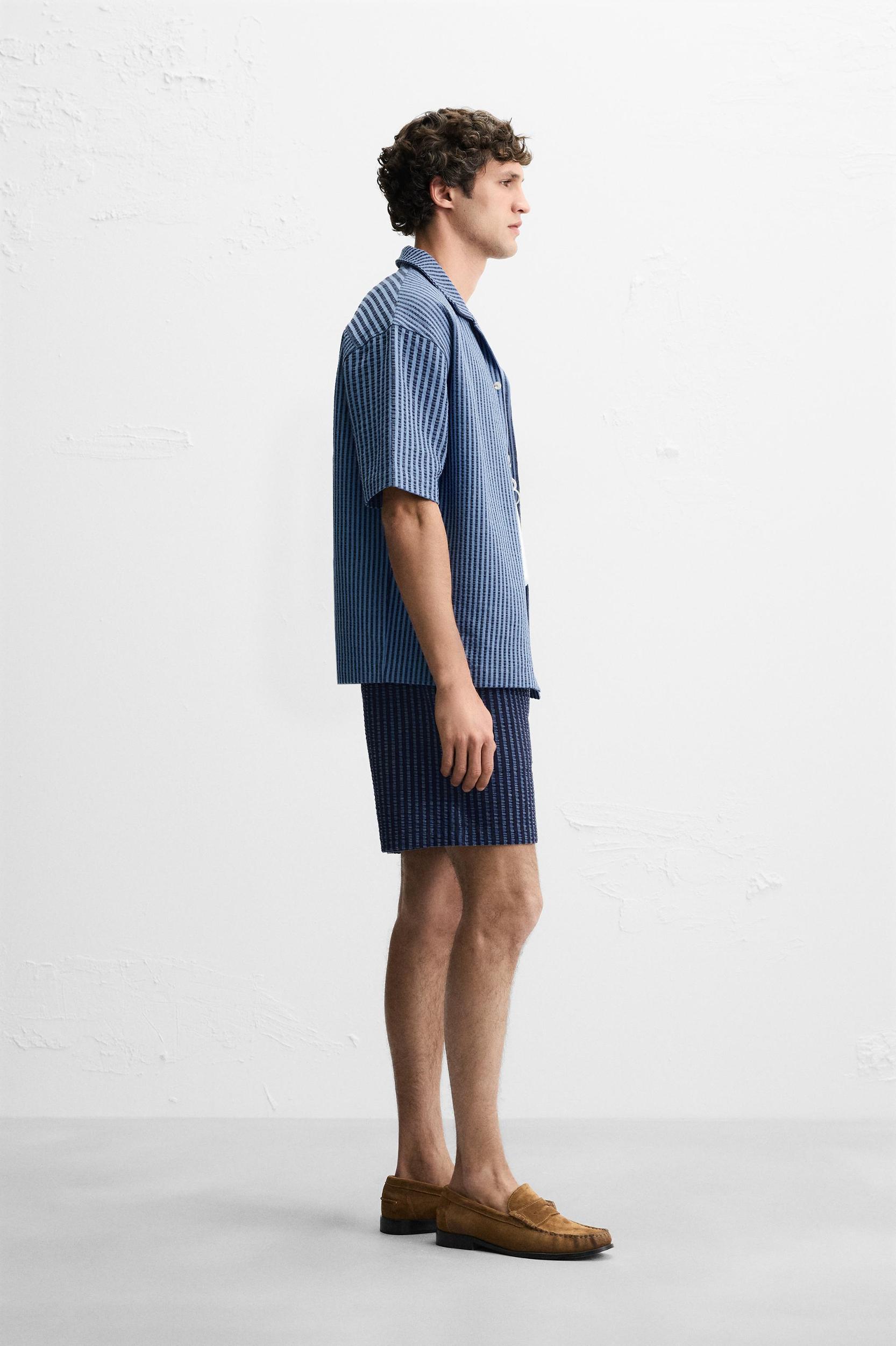 RELAXED FIT SEERSUCKER SHORTS Product Image