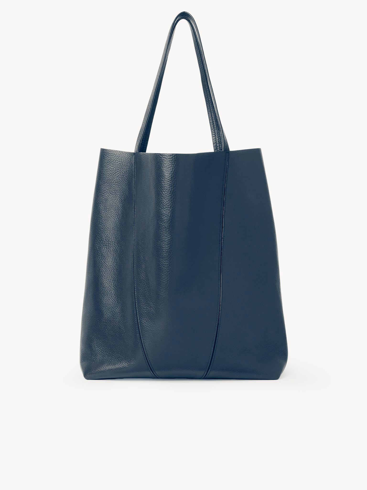 Large Chloé Spin tote bag in grained leather Product Image