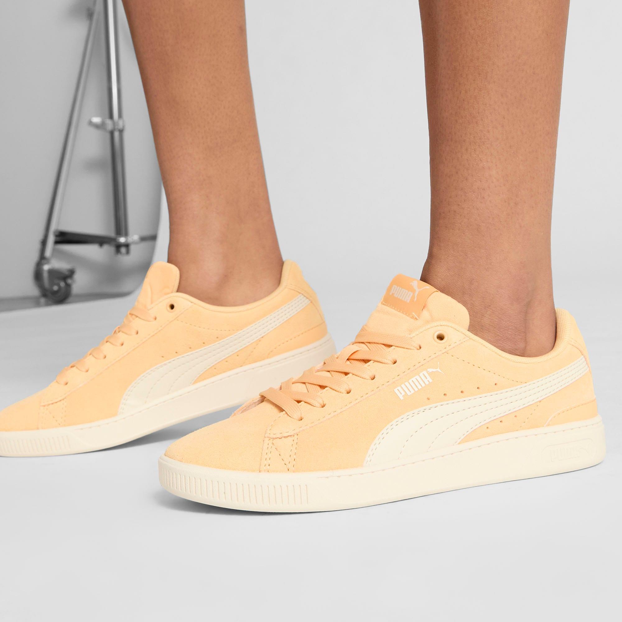 PUMA Vikky v3 Women's Wide Sneakers Product Image