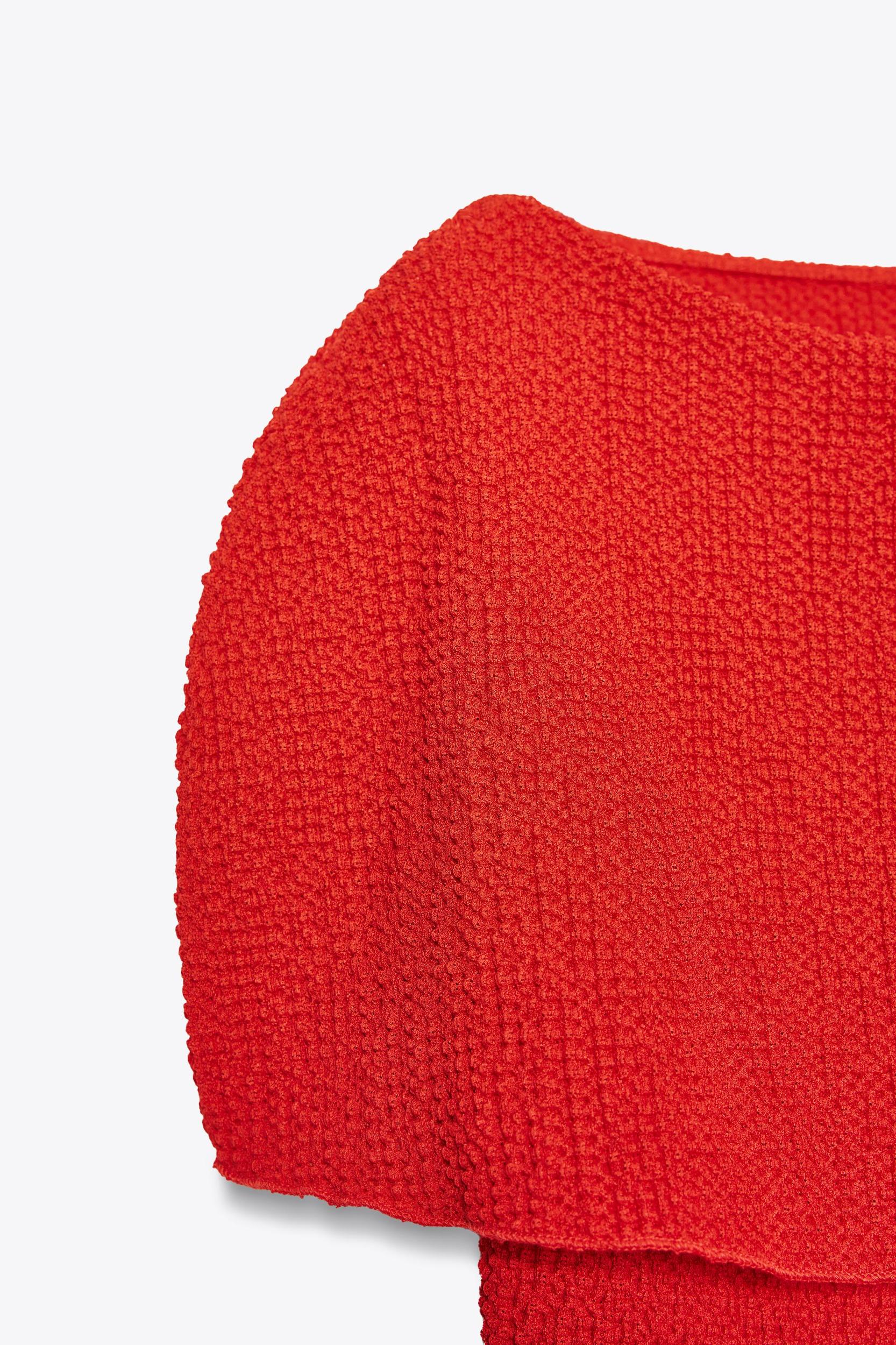 MULTI-POSITION LAYERED TEXTURED TOP Product Image