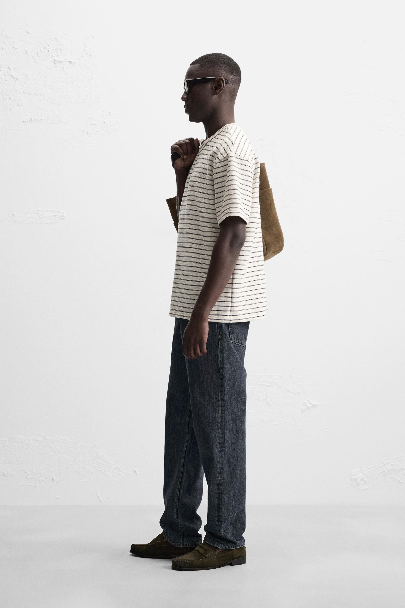 JACQUARD STRIPED T-SHIRT Product Image