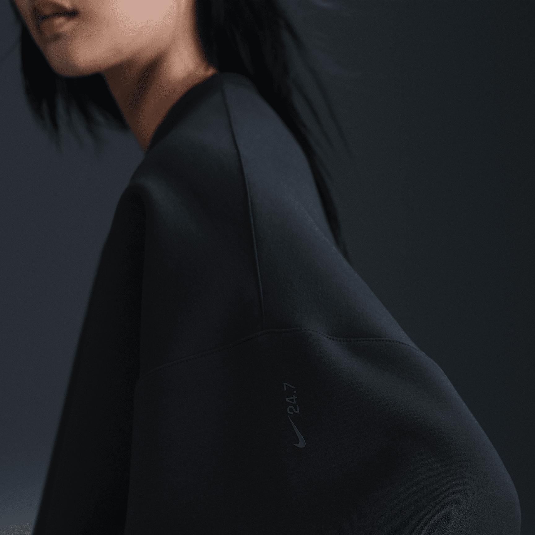 Nike Womens 24.7 ImpossiblySoft Dri-FIT Oversized Crew-Neck Top | HQ8193-010 Product Image