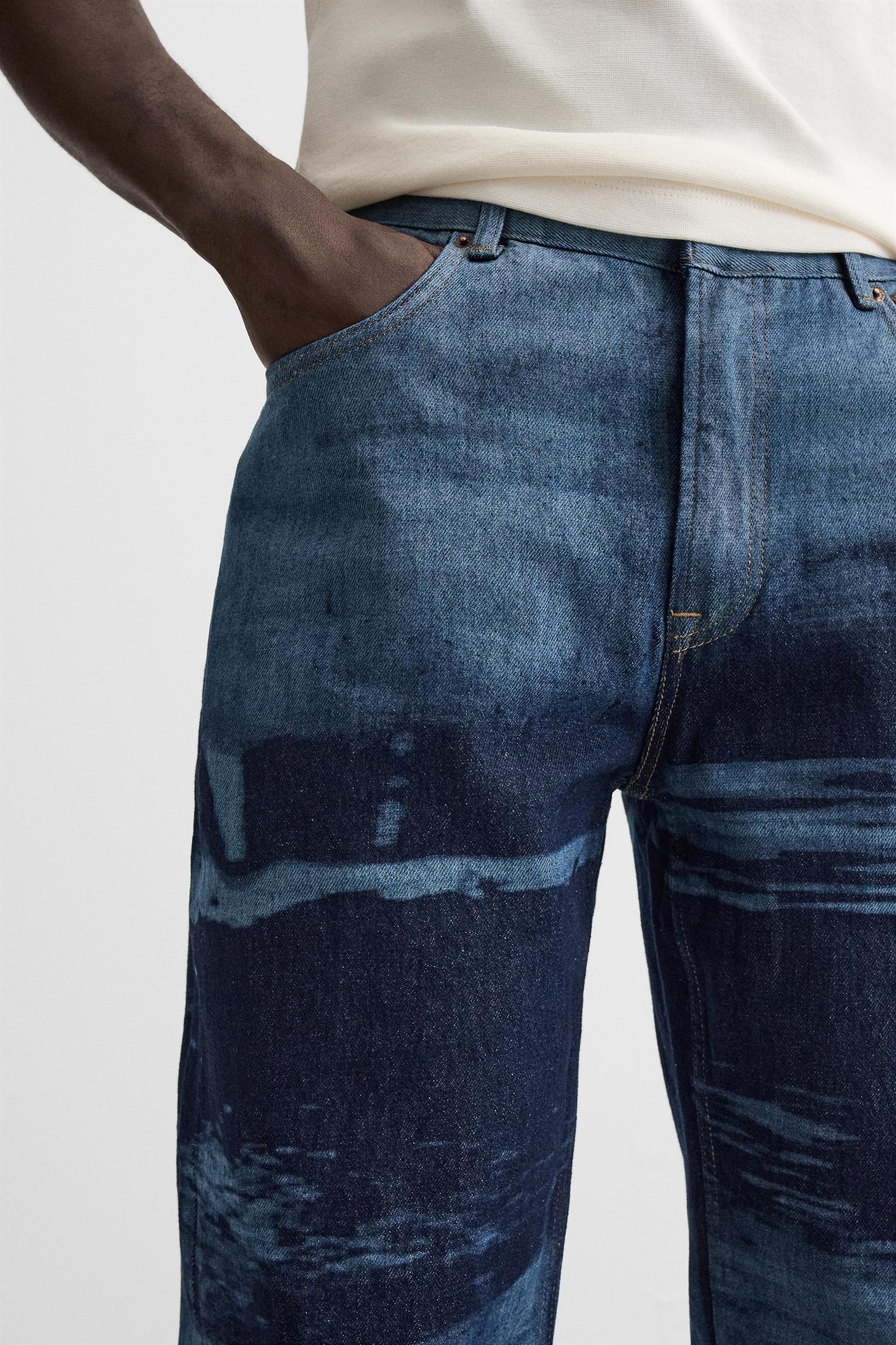 PRINTED RELAXED FIT JEANS Product Image