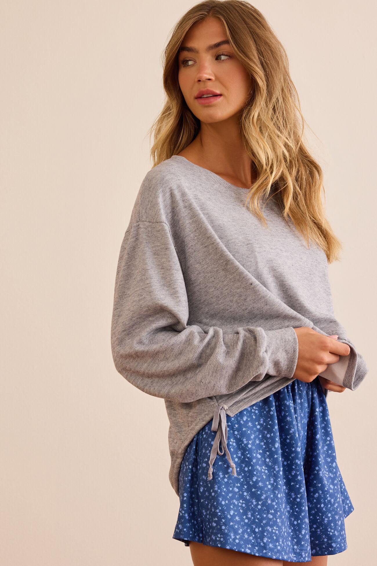 Good Days Pullover Product Image